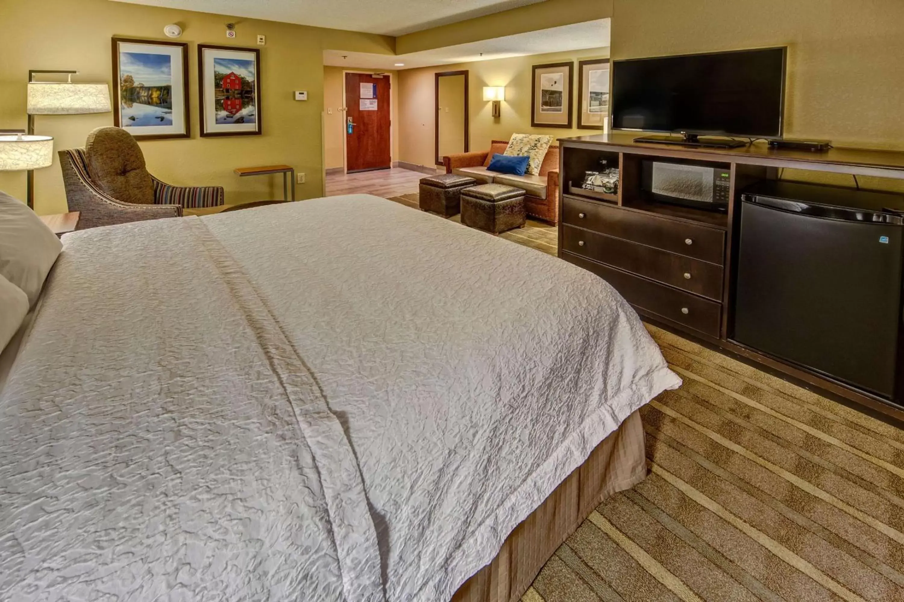 Bed in Hampton Inn Atlanta-Peachtree Corners/Norcross