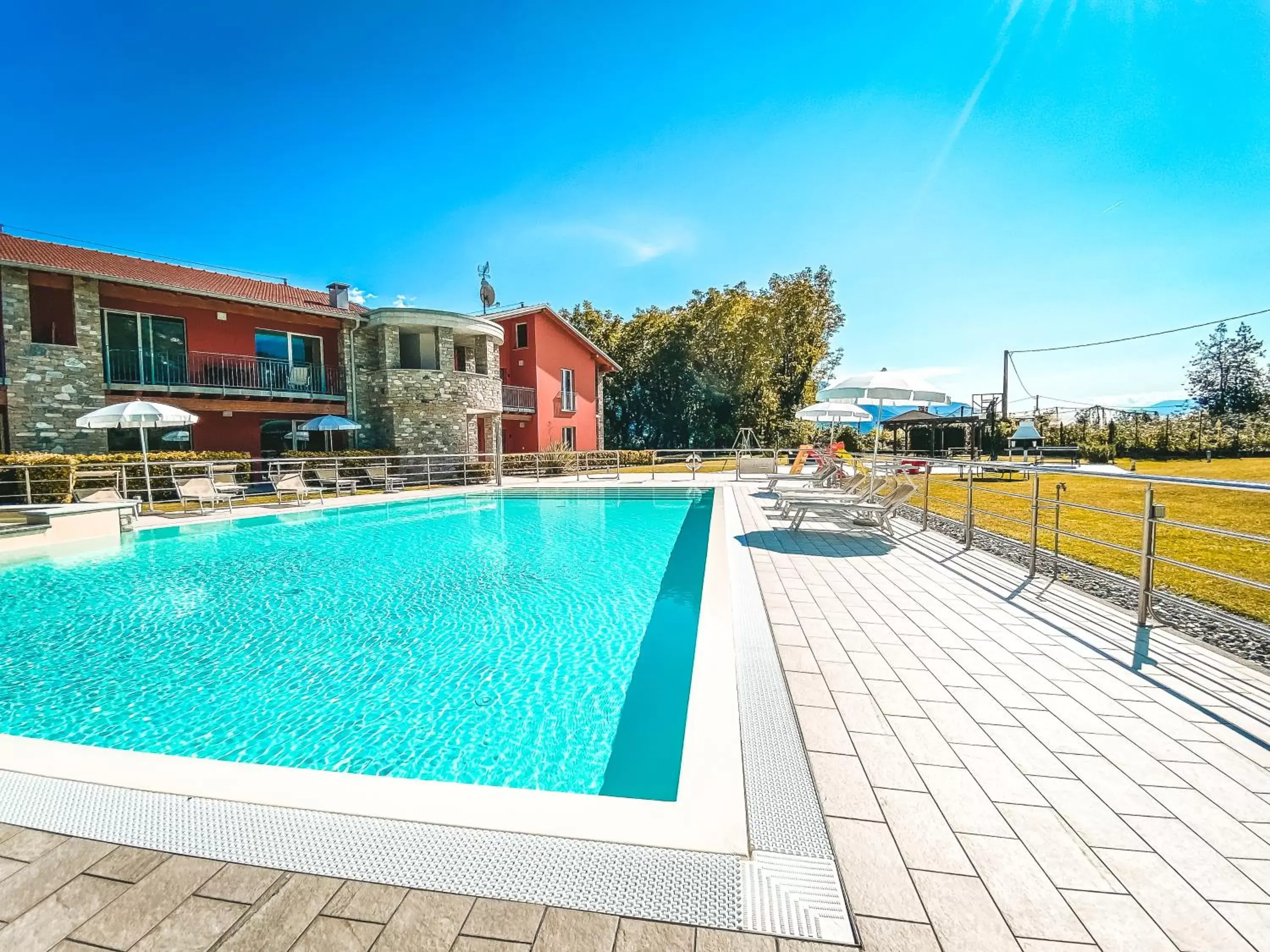 Swimming Pool in Residence Villa Paradiso