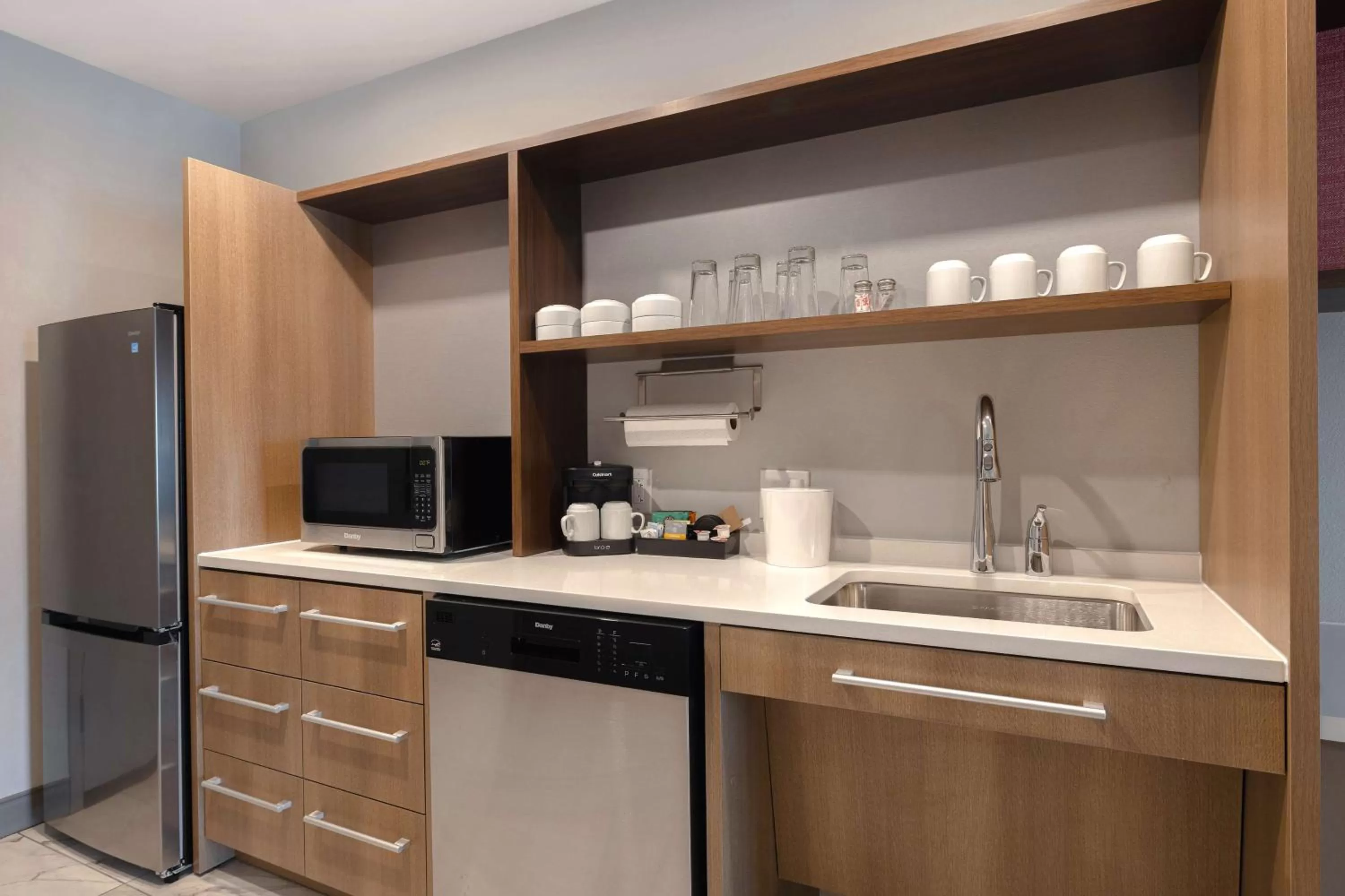 Kitchen or kitchenette in Home2 Suites By Hilton Nashville Downtown-Metrocenter