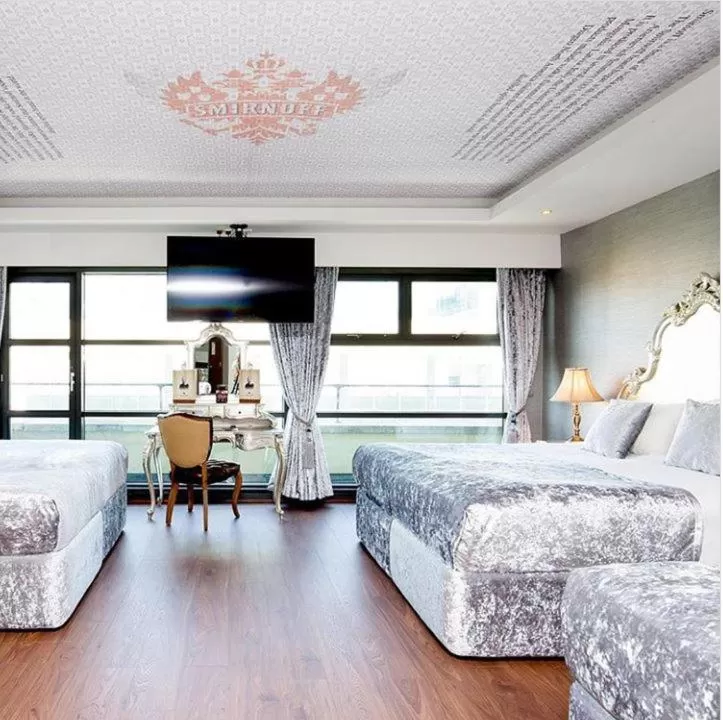 Bedroom, Bed in The Shankly Hotel