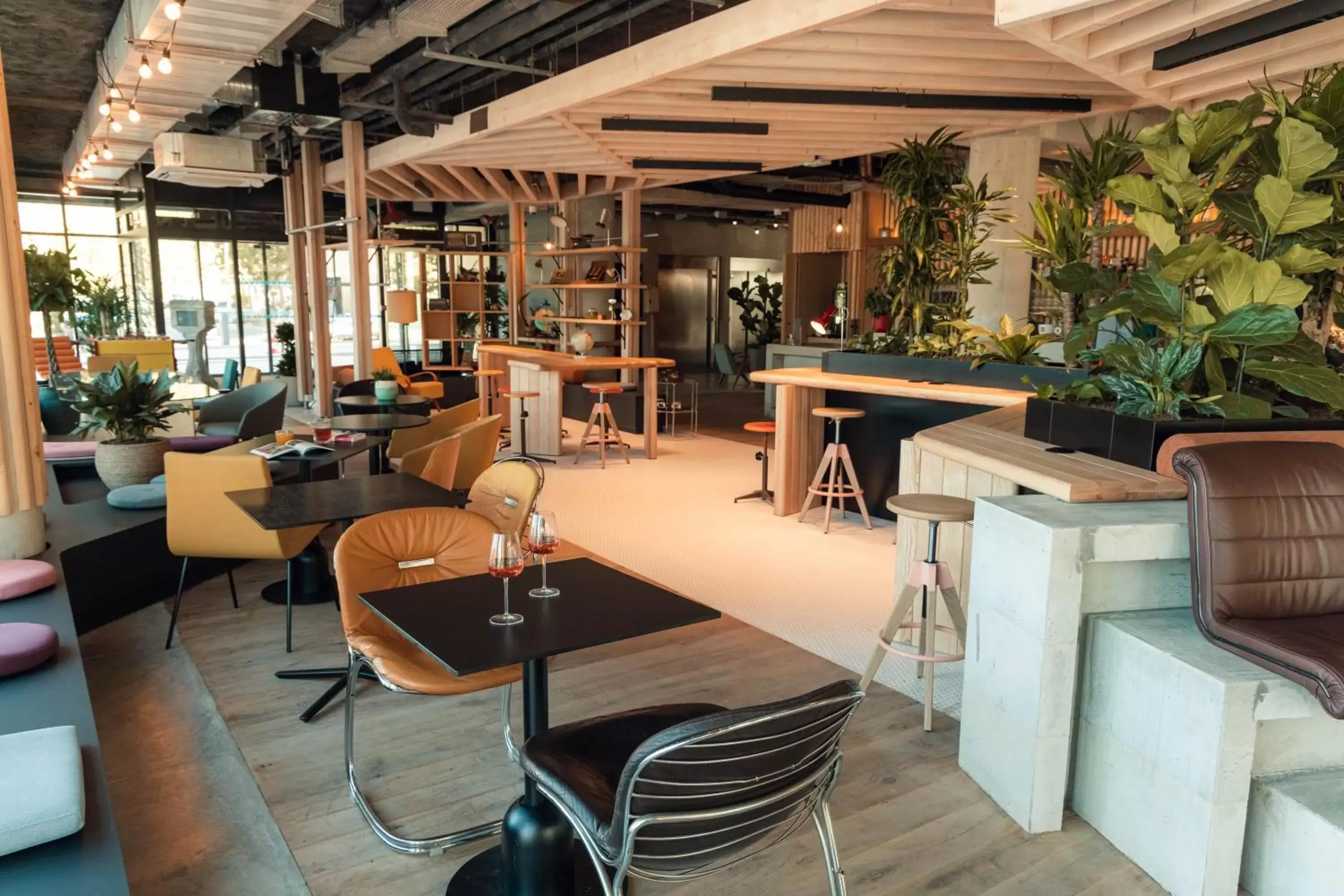 Restaurant/places to eat, Lounge/Bar in ibis Budget La Rochelle Centre