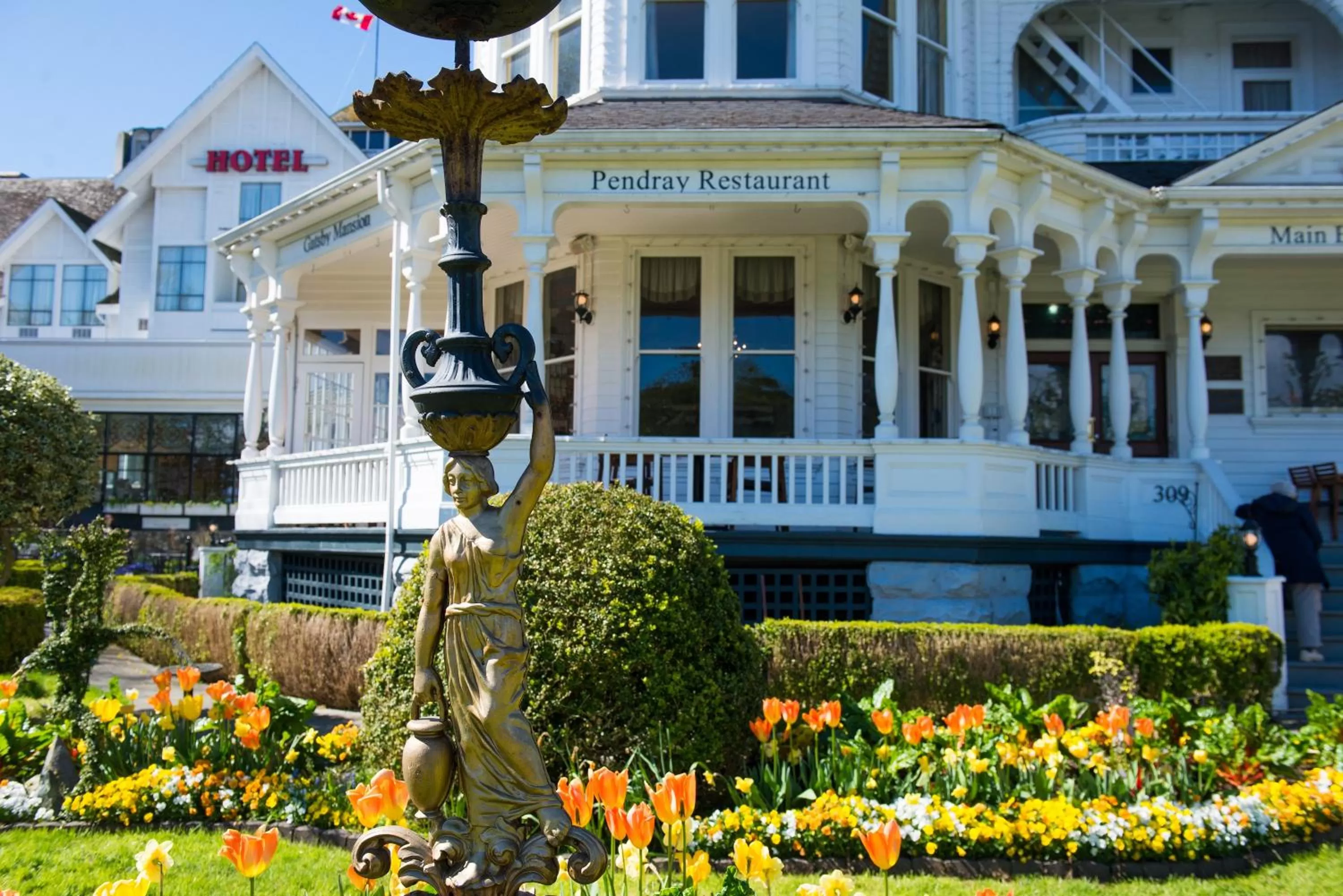 Facade/entrance in Pendray Inn and Tea House