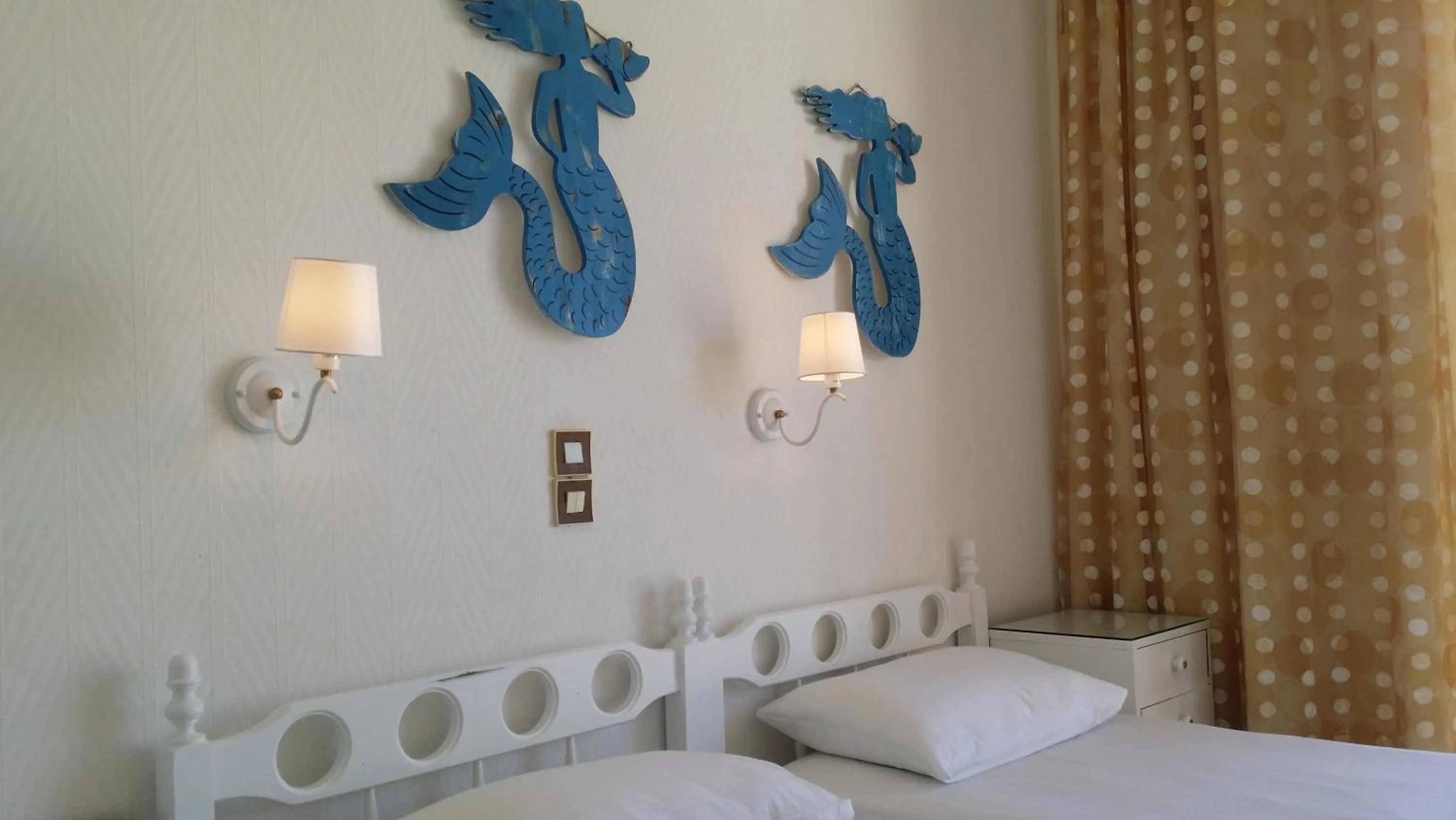 Photo of the whole room, Bed in Rachel Hotel