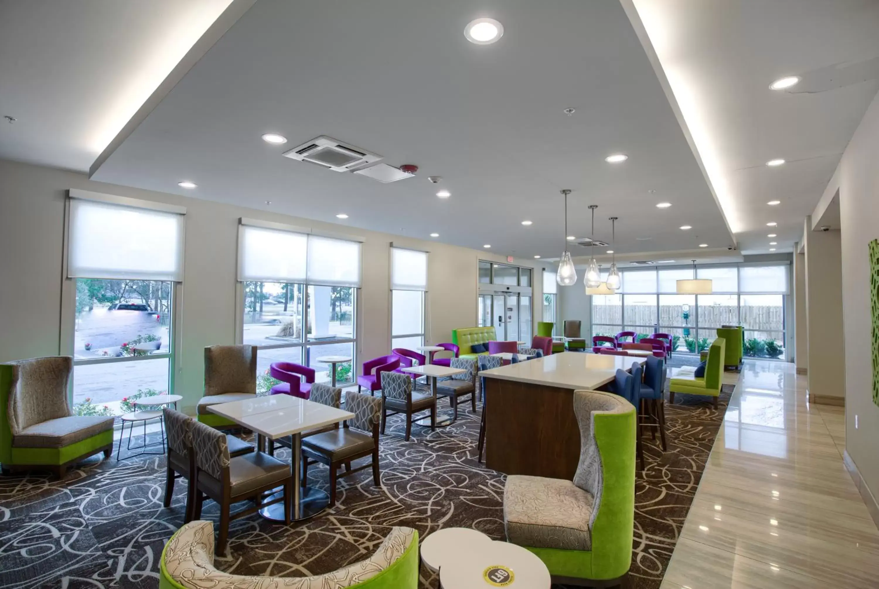 Lobby or reception, Restaurant/Places to Eat in La Quinta by Wyndham Mobile