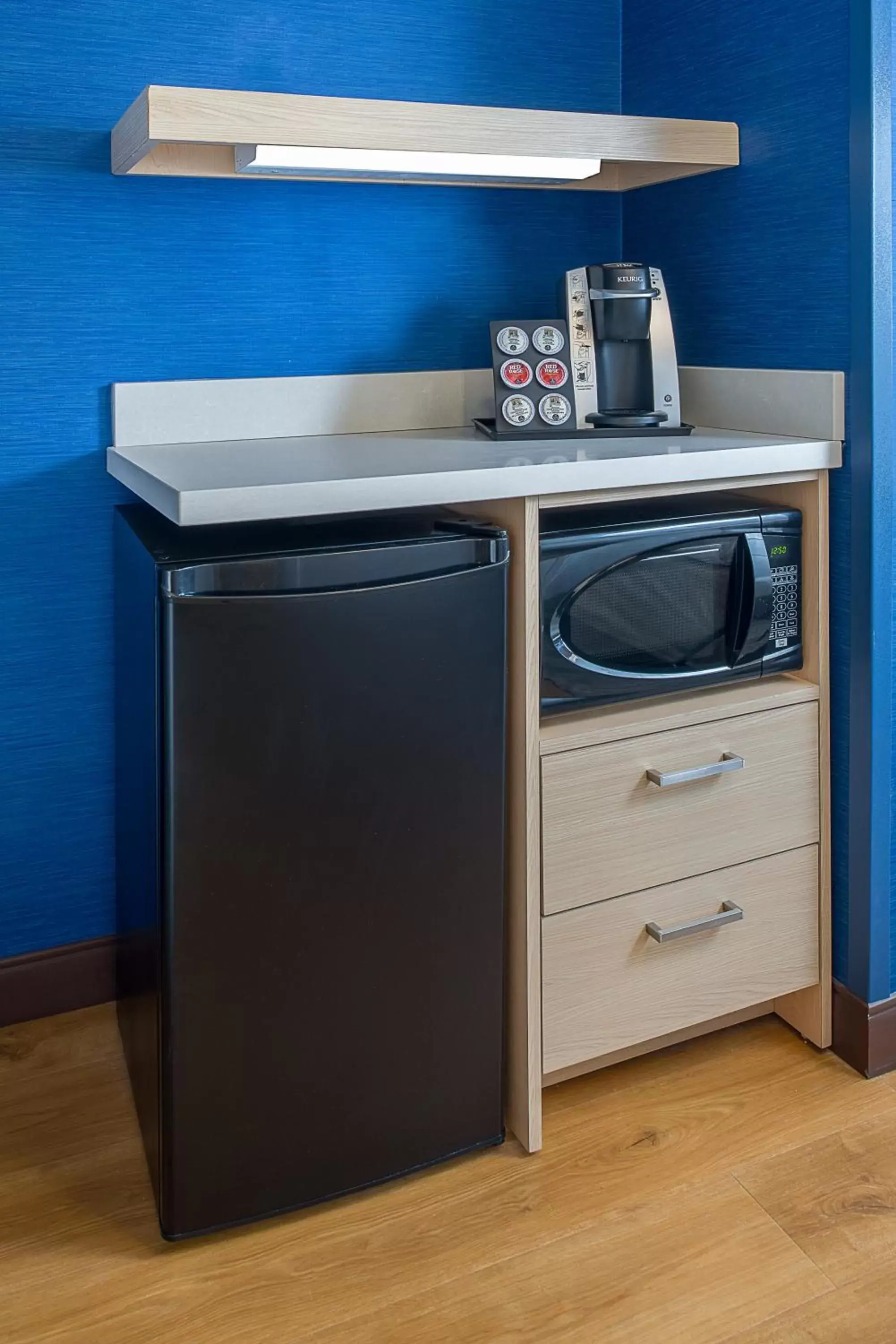 Kitchen/Kitchenette in Holiday Inn Express & Suites Halifax - Bedford, an IHG Hotel