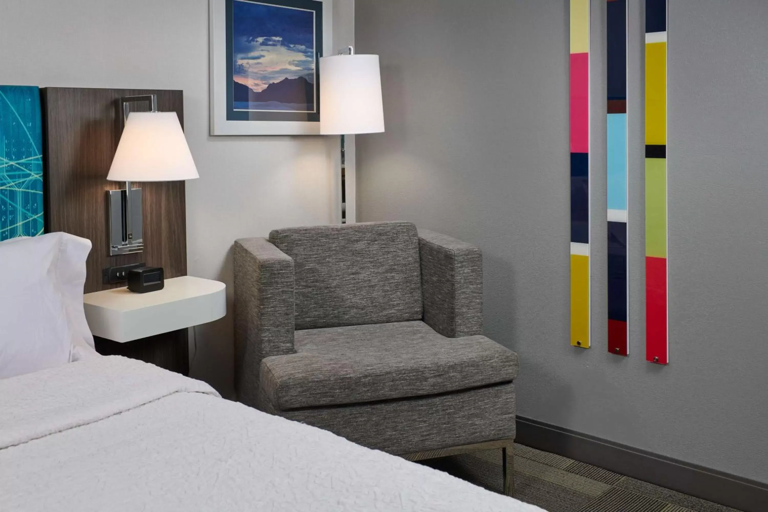 Bed, Seating Area in Hampton Inn Alamogordo