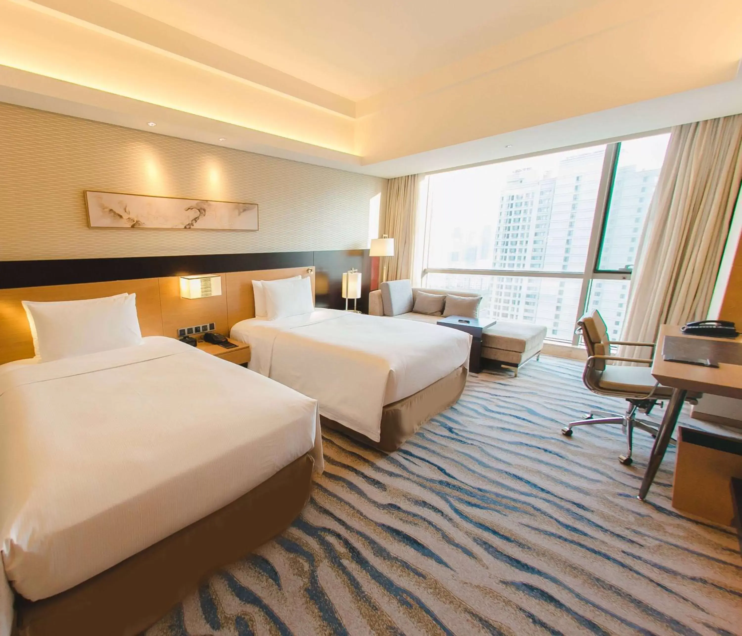 Bedroom, Bed in Hilton Yantai Golden Coast