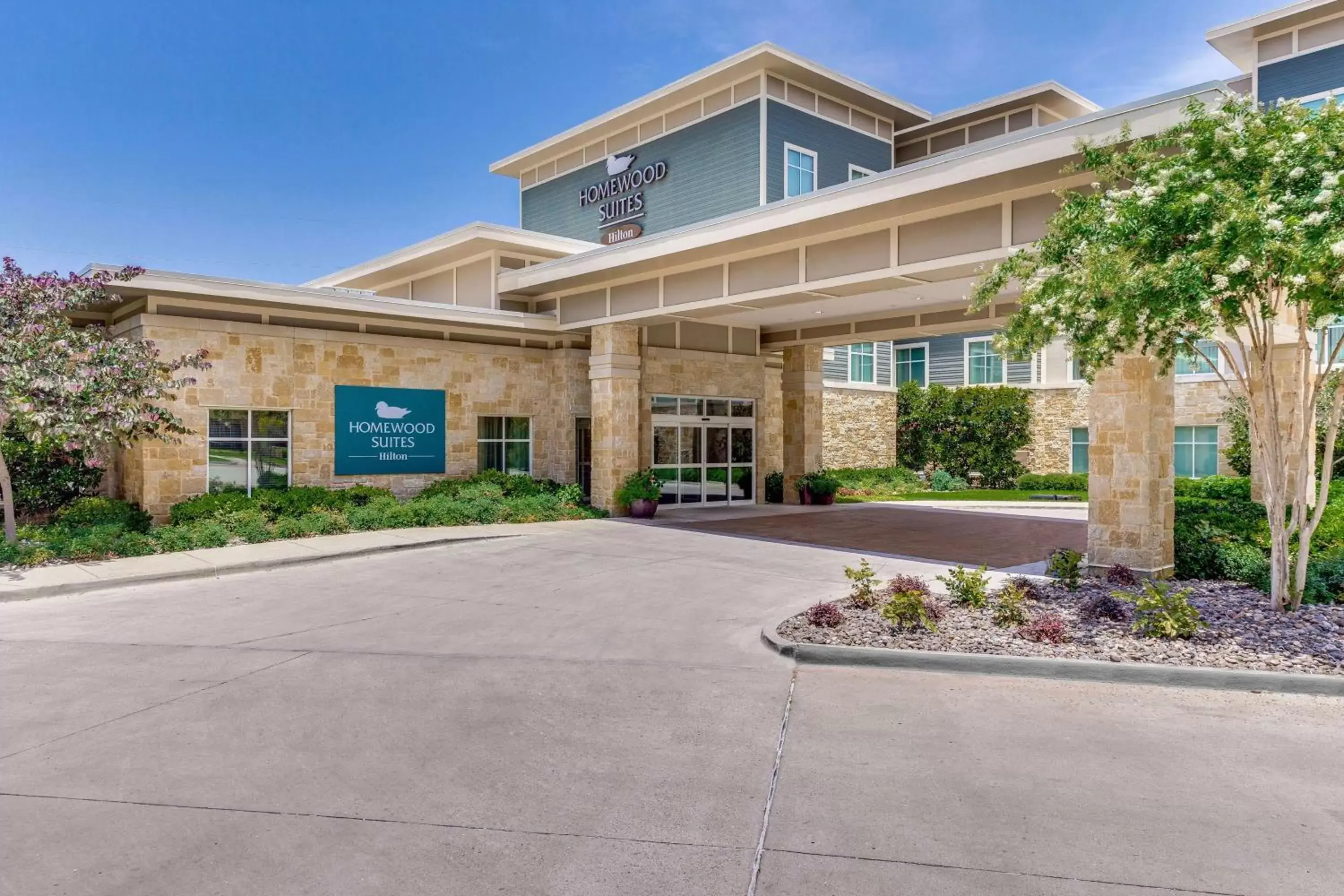 Property Building in Homewood Suites by Hilton Fort Worth Medical Center