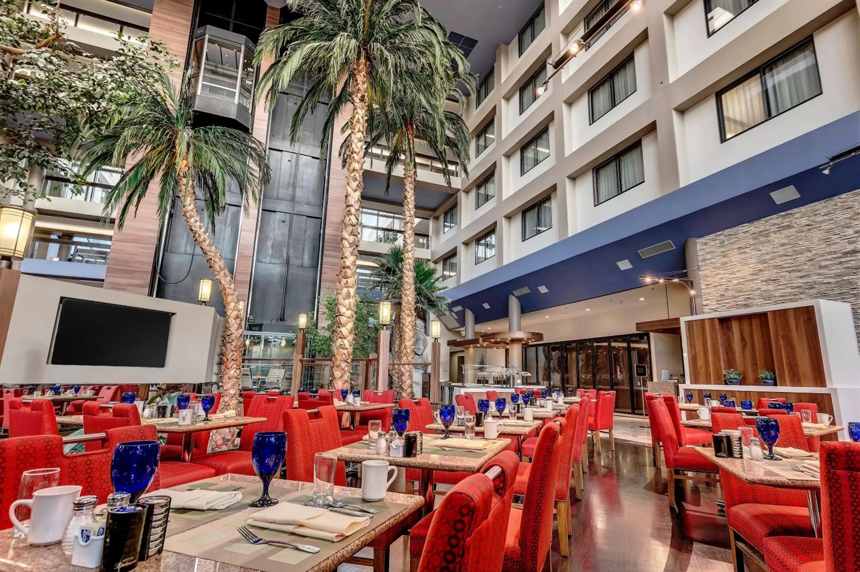 Restaurant/places to eat in Crowne Plaza Hotel Foster City-San Mateo by IHG Restaurant/places to eat in Crowne Plaza Hotel Foster City-San Mateo by IHG