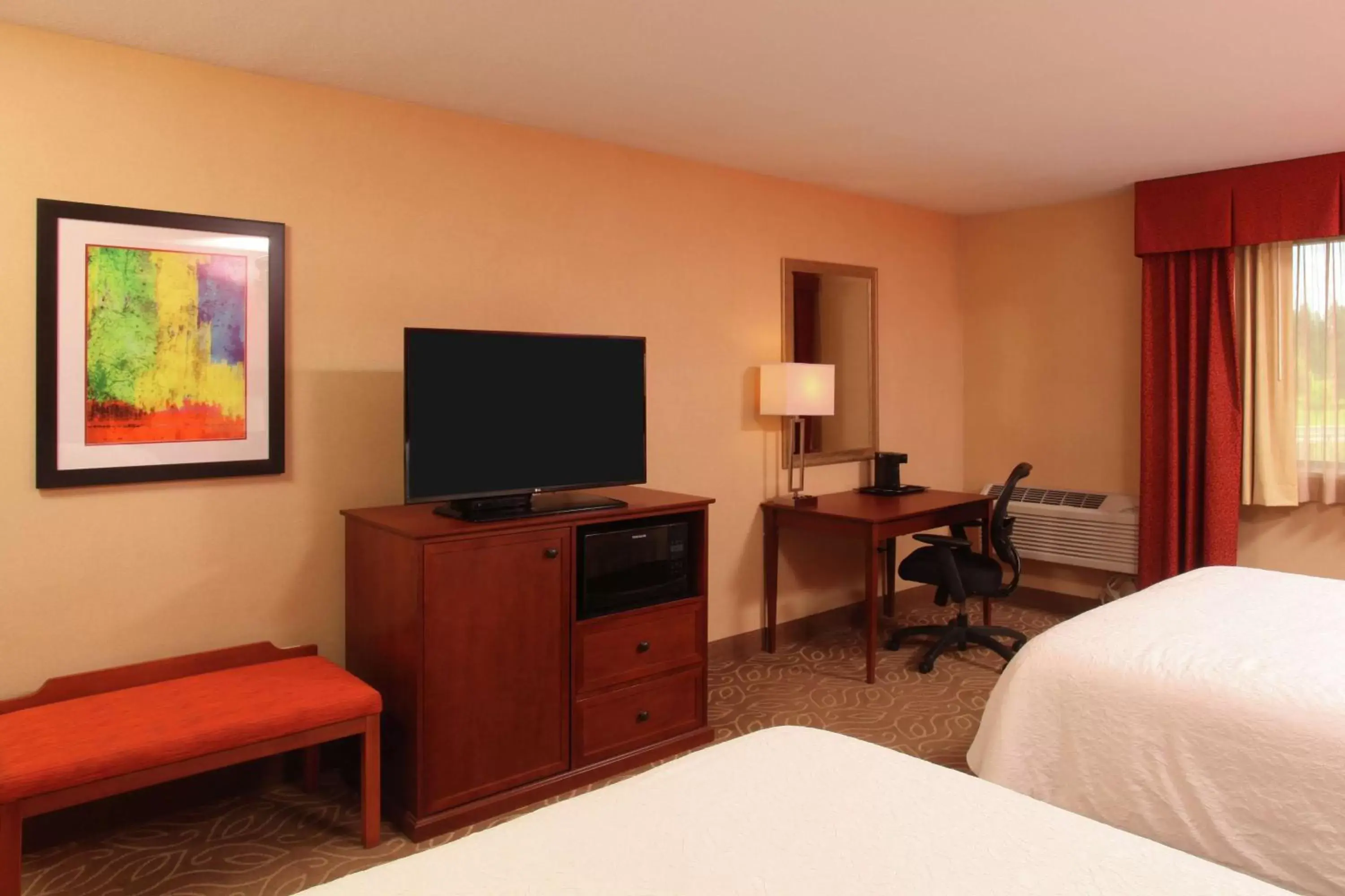 Photo of the whole room, TV/Entertainment Center in Hampton Inn By Hilton Spokane