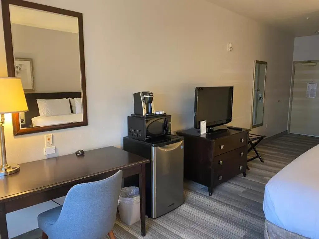 TV and multimedia, TV/Entertainment Center in Hotel Marguerite Anaheim - Garden Grove, Trademark Collection