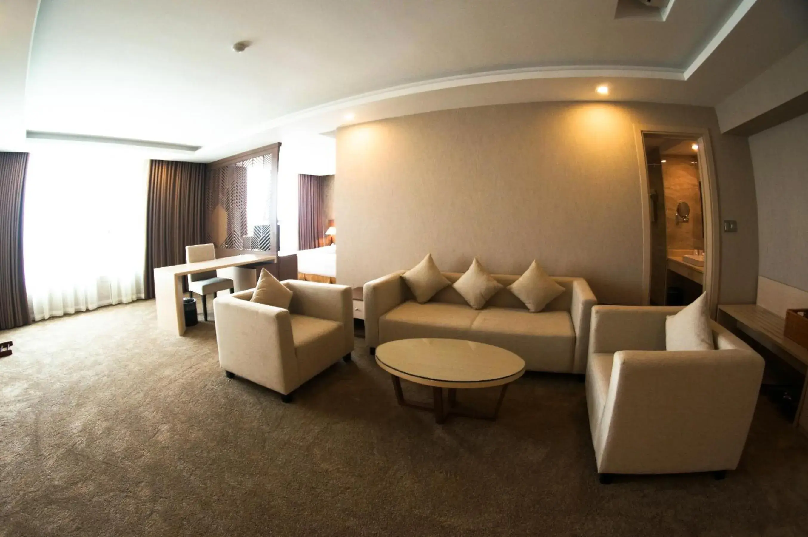 Photo of the whole room, Lounge/Bar in Muong Thanh Thanh Hoa Hotel