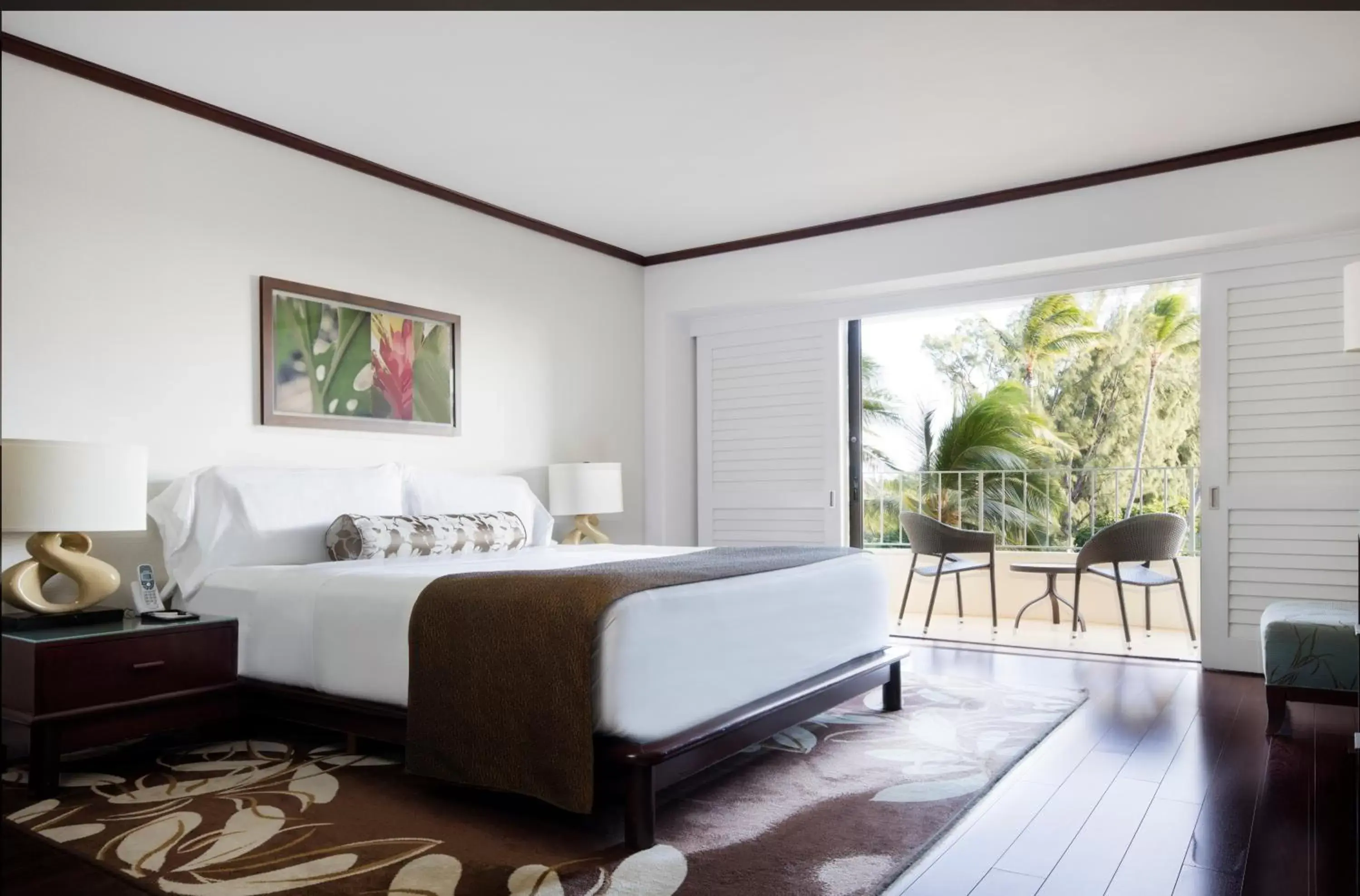 Bed in Lotus Honolulu at Diamond Head