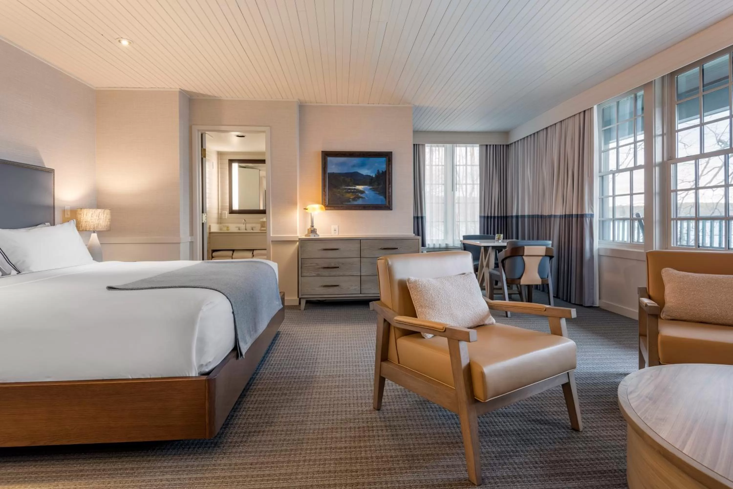 Photo of the whole room, Bed in Mill Falls Resort Collection at the Lake