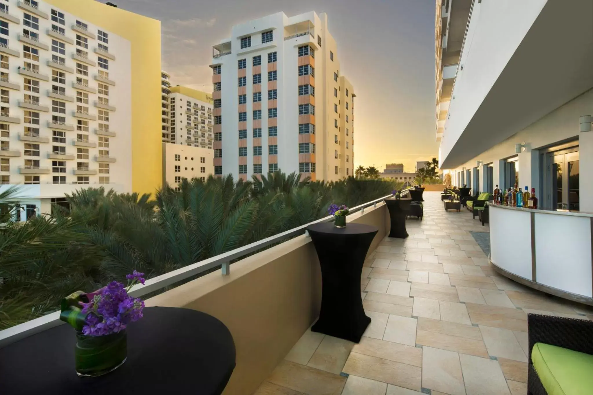 Meeting/conference room, Balcony/Terrace in Loews Miami Beach Hotel