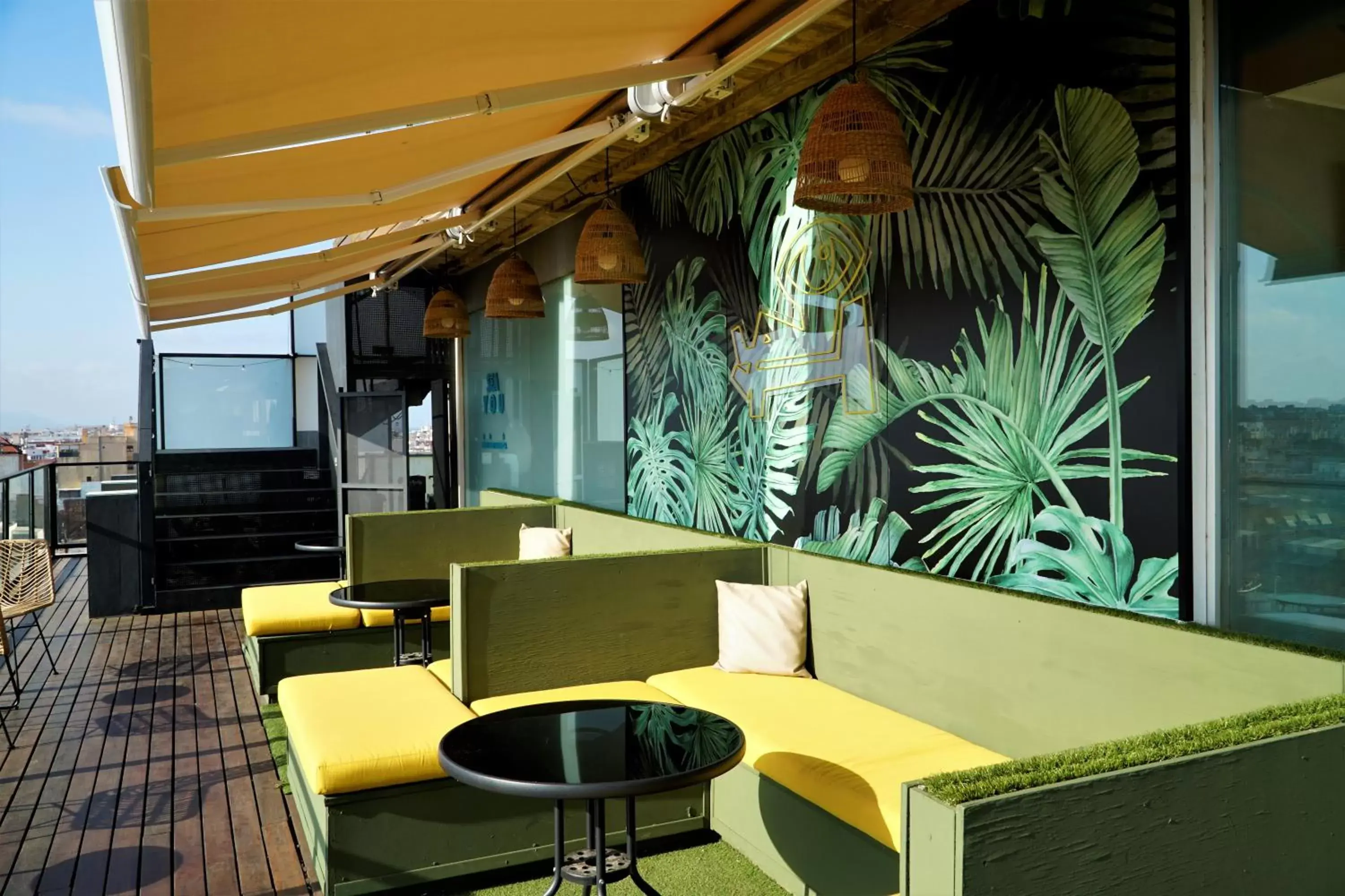 Balcony/Terrace, Lounge/Bar in Sea You Hotel Port Valencia