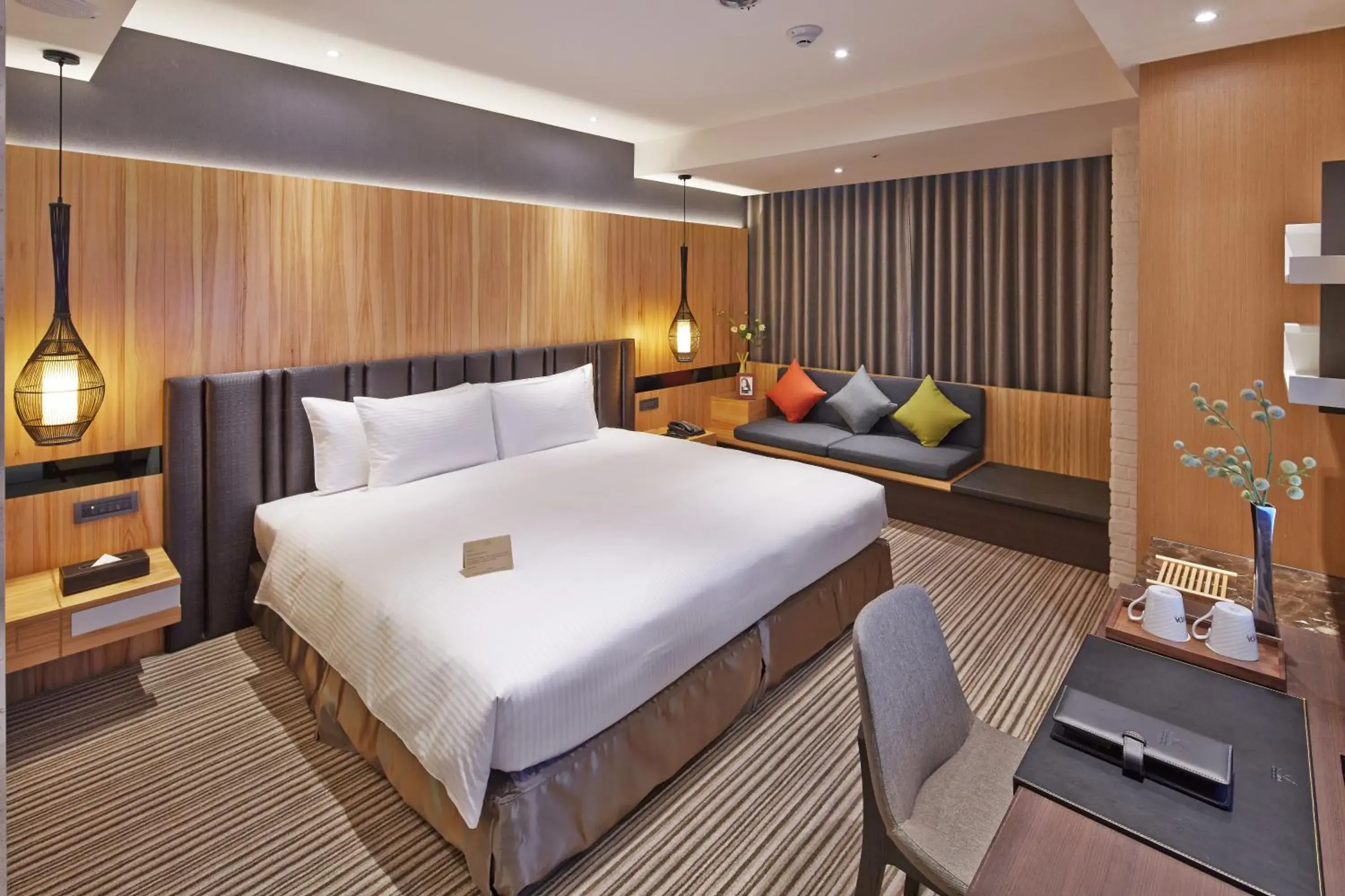 Photo of the whole room, Bed in La Vida Hotel