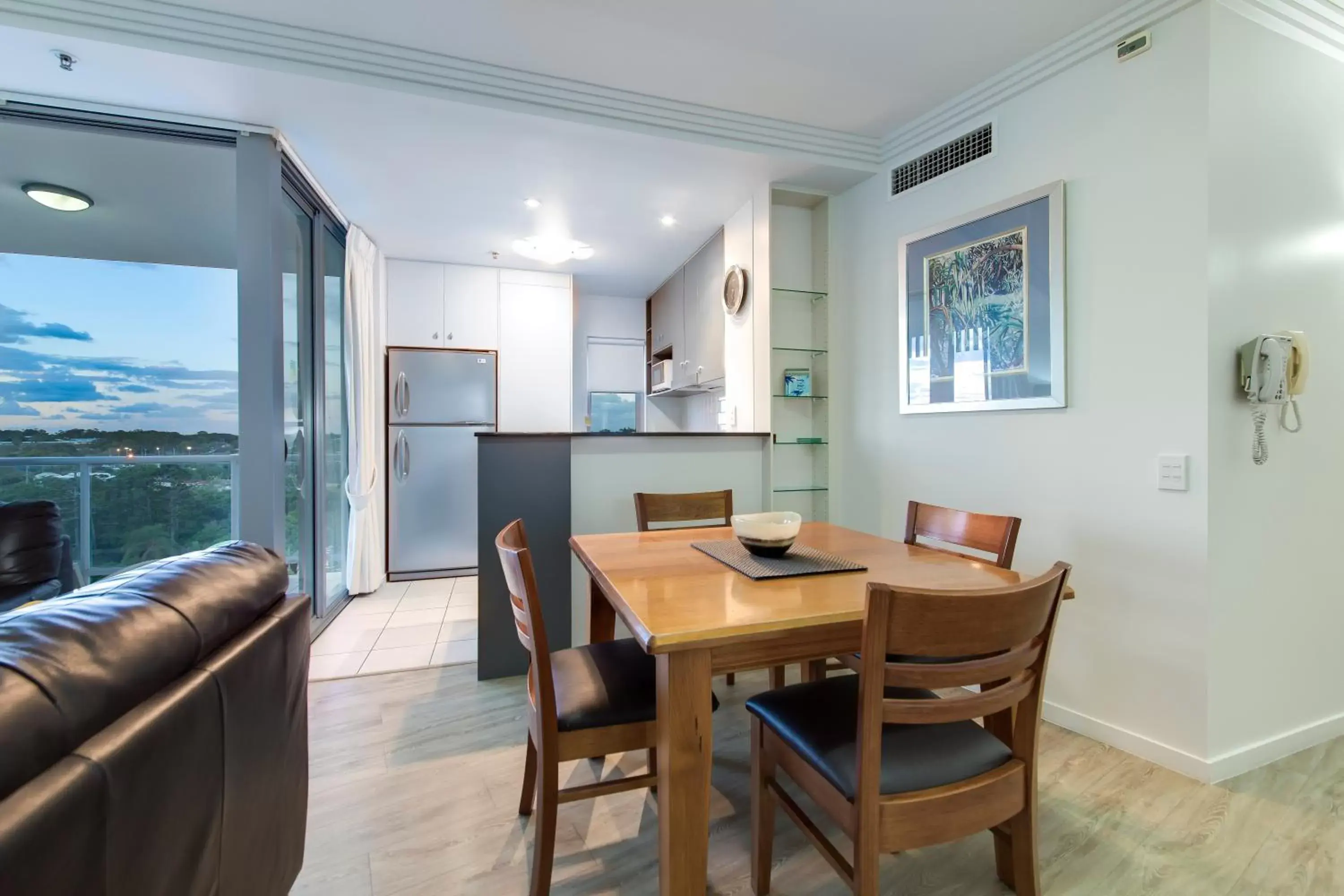 Kitchen or kitchenette, Dining Area in Pumicestone Blue Resort