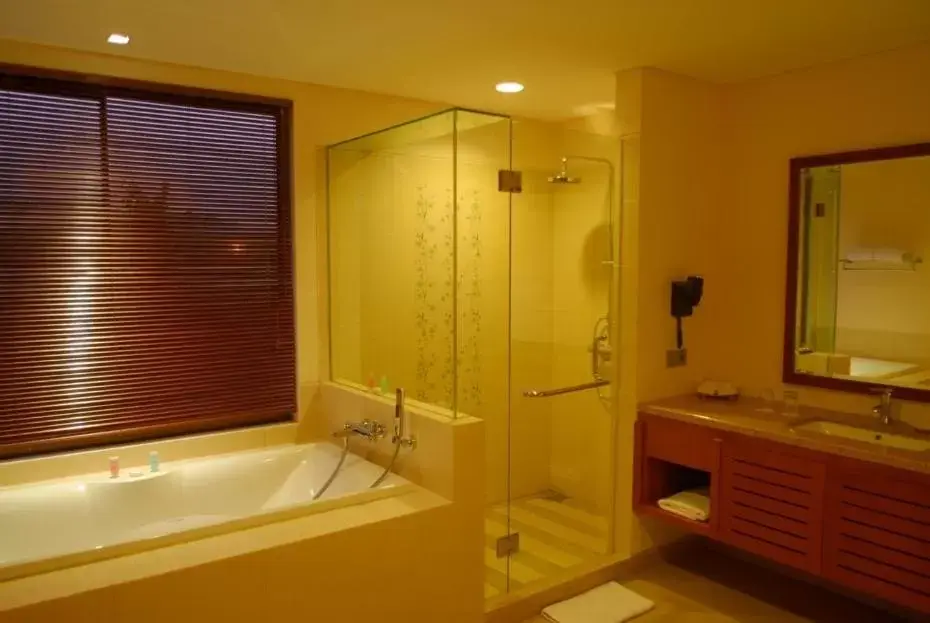 Bathroom in The Natsepa Resort and Conference Center