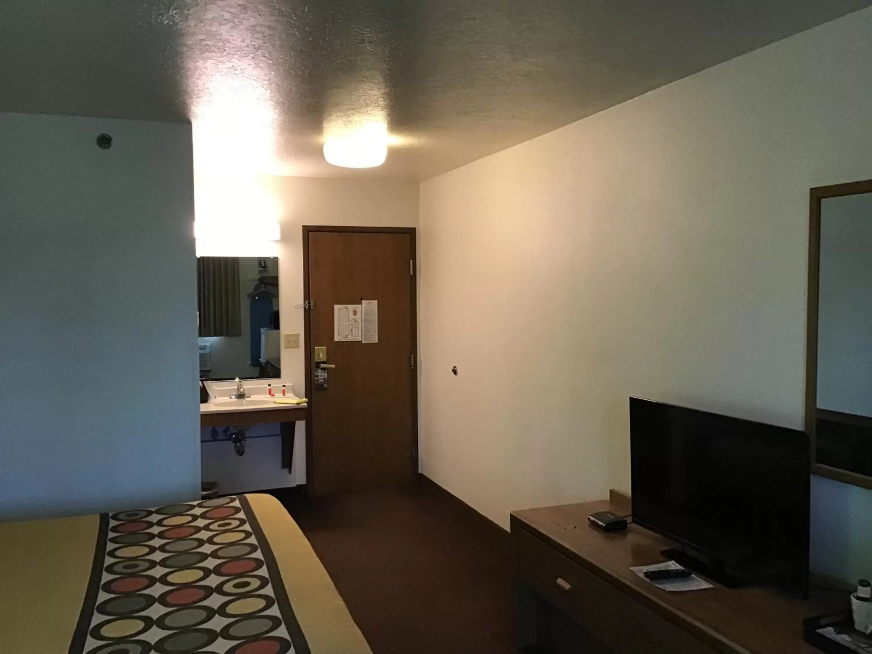 TV/Entertainment Center in Super 8 by Wyndham Rexburg