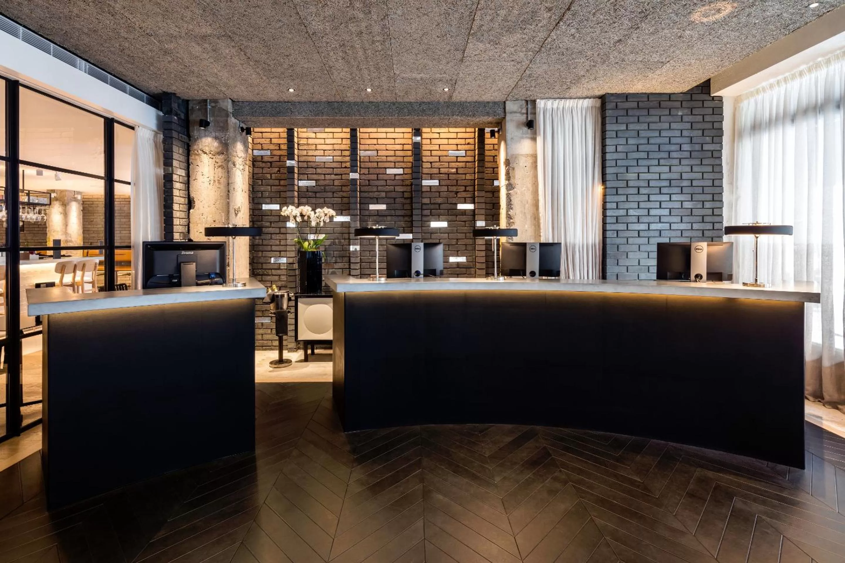 Lobby or reception in Radisson Blu Hotel, London Leicester Square