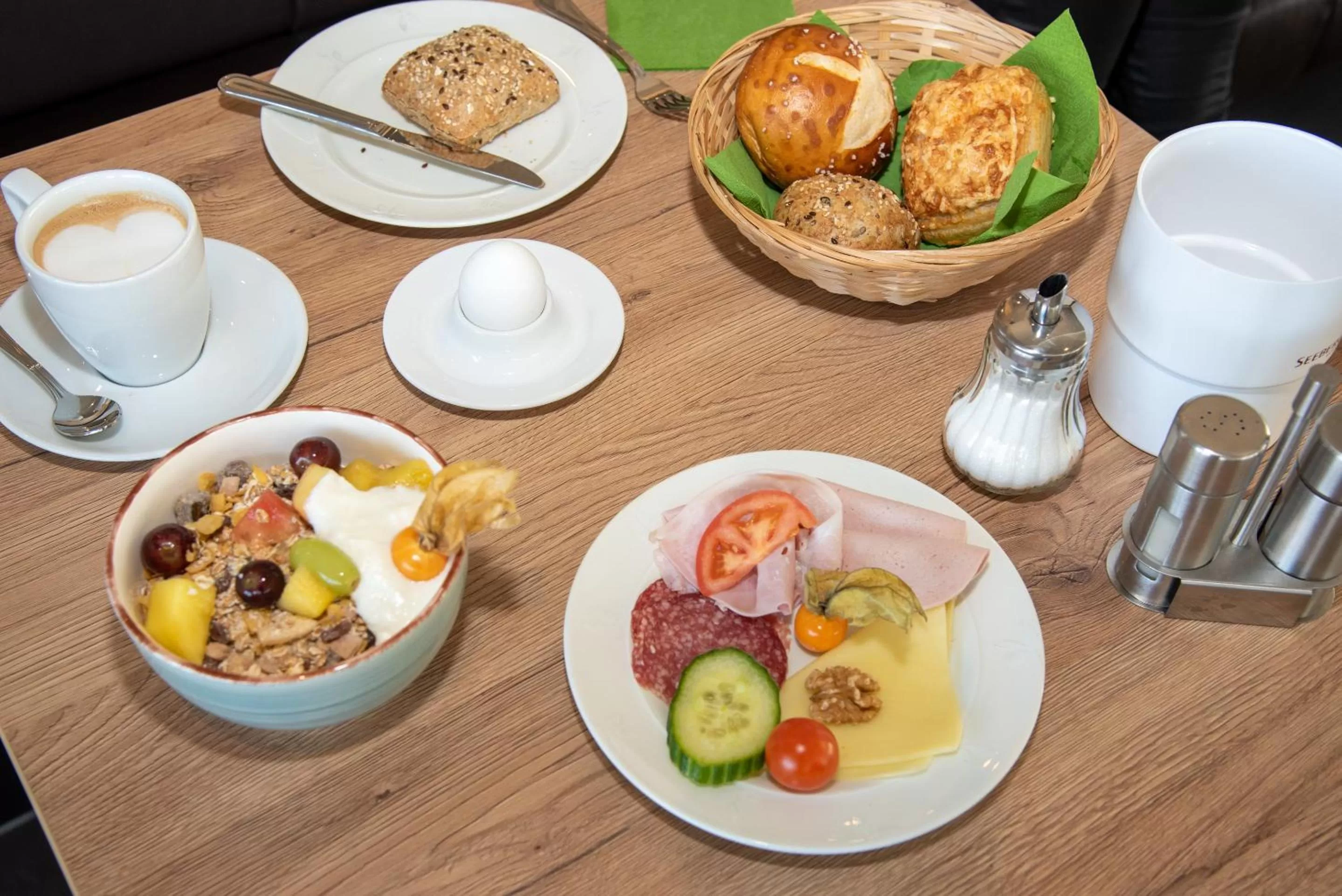 Breakfast in Alb Inn - Hotel & Apartments