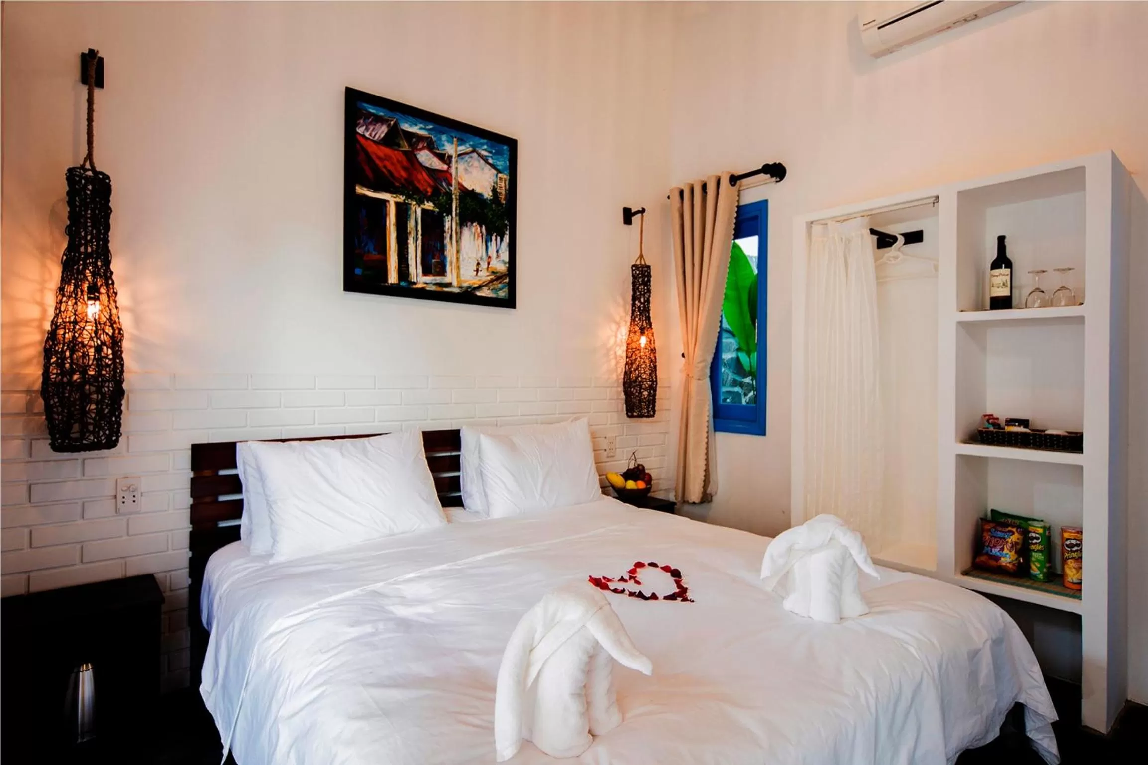 Bedroom, Bed in Cashew Tree Bungalow