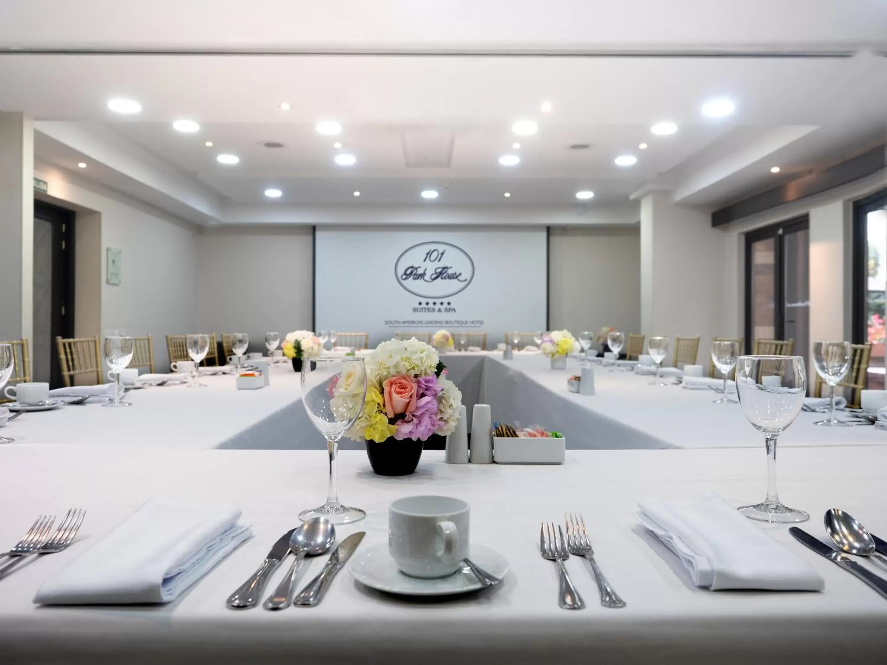 Banquet/Function facilities, Restaurant/Places to Eat in Hotel 101 Park House