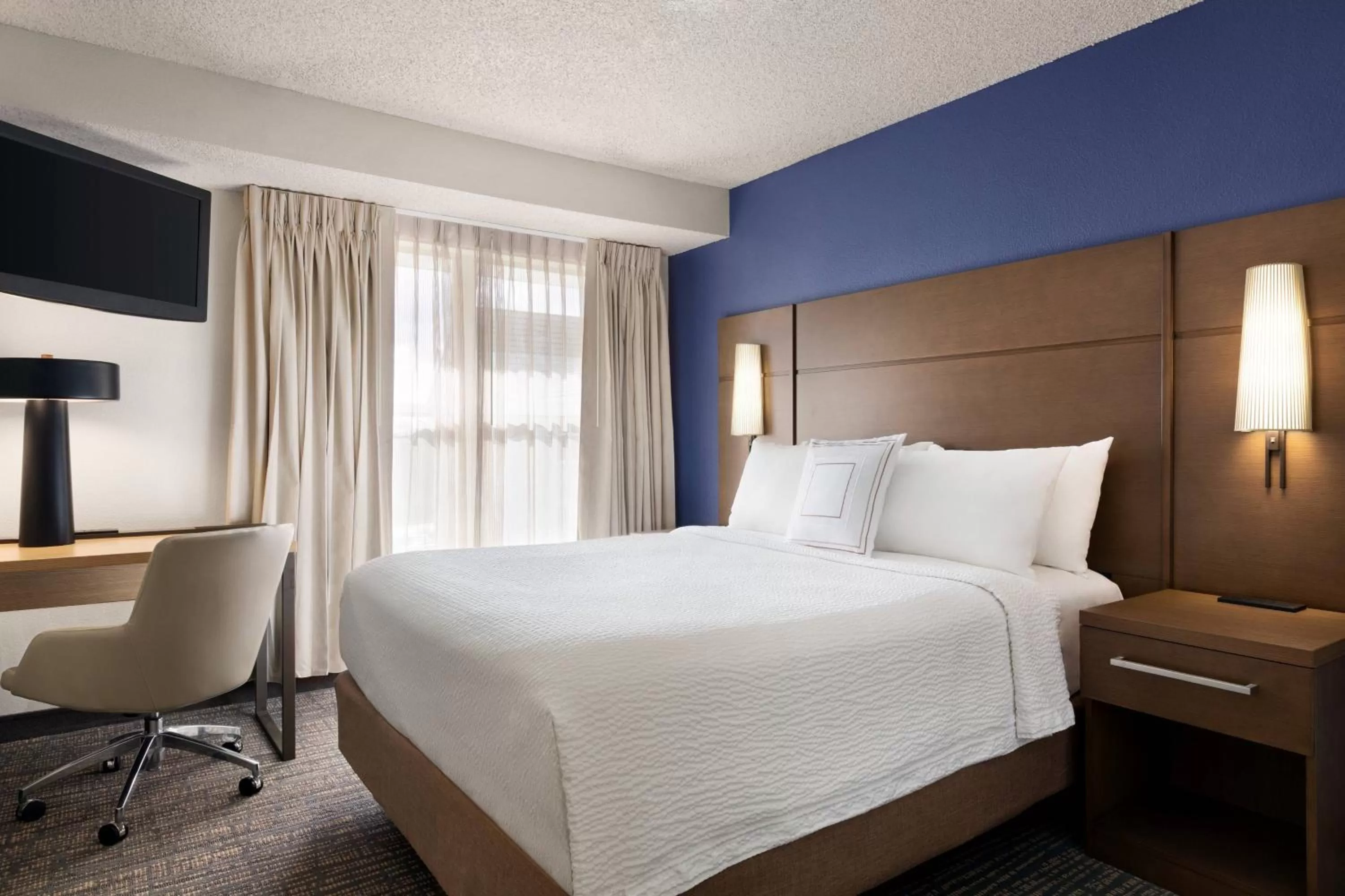Bedroom, Bed in Residence Inn by Marriott Roseville