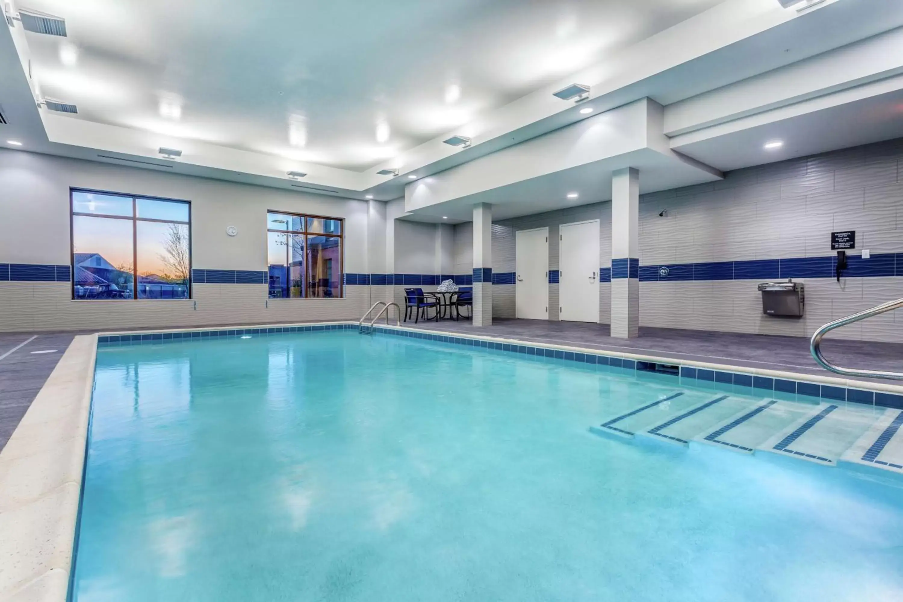 Pool view, Swimming Pool in Hampton Inn & Suites Kittery