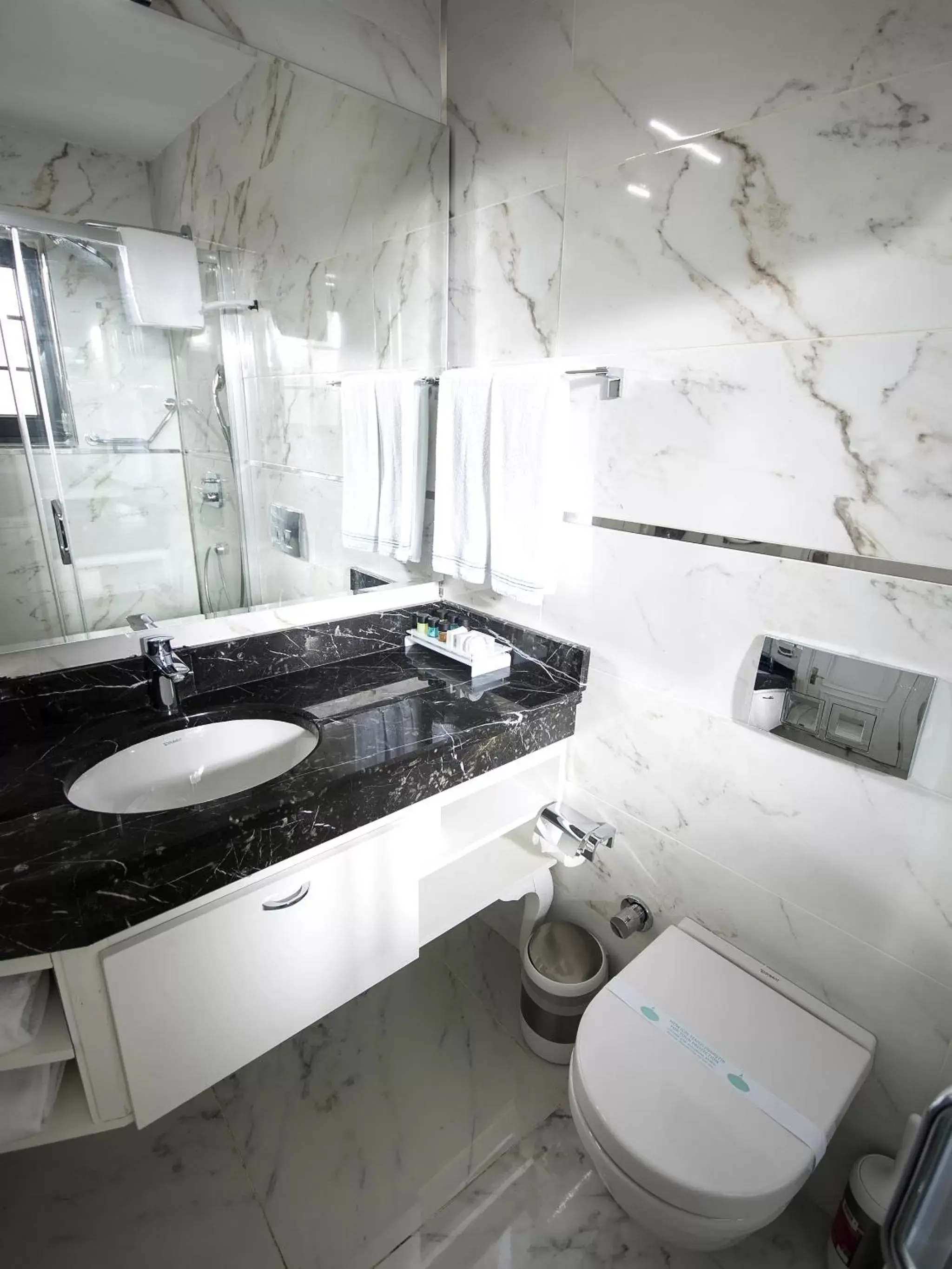 Toilet, Bathroom in Antusa Palace Hotel & Spa