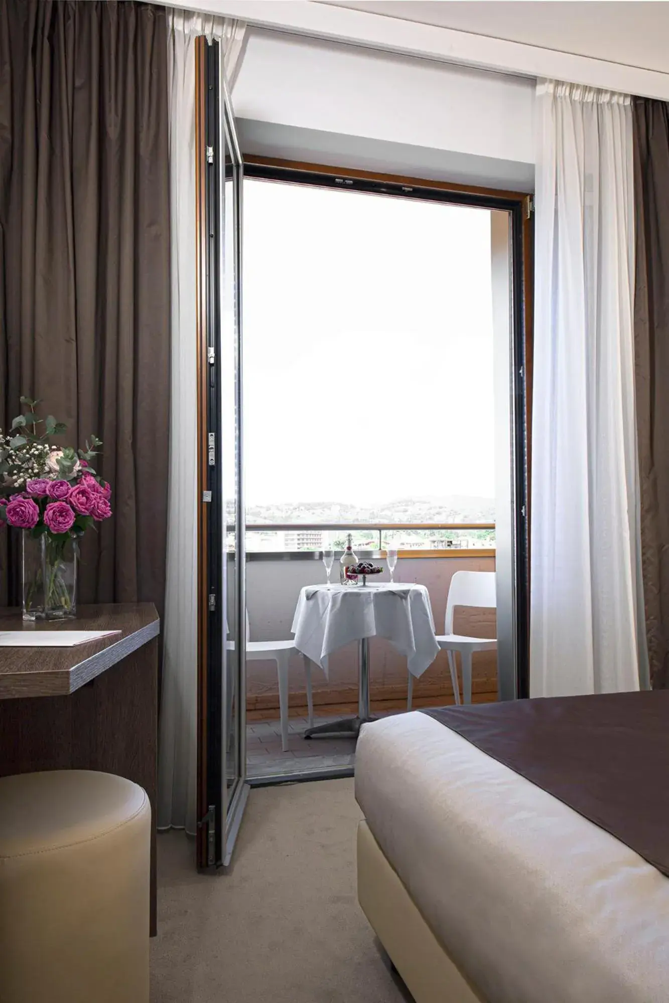 Balcony/Terrace, Seating Area in Hotel Raffaello