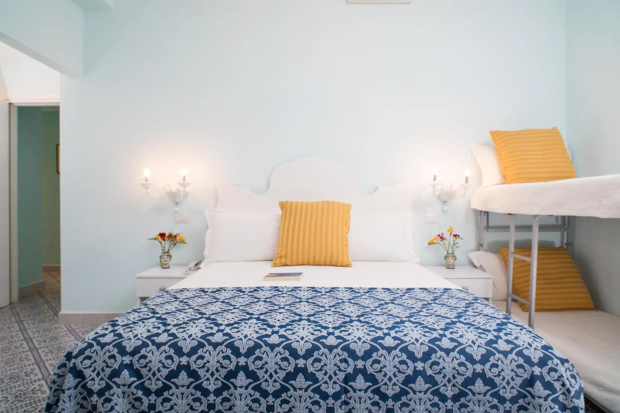 Bedroom, Bed in Hotel Villa Nefele