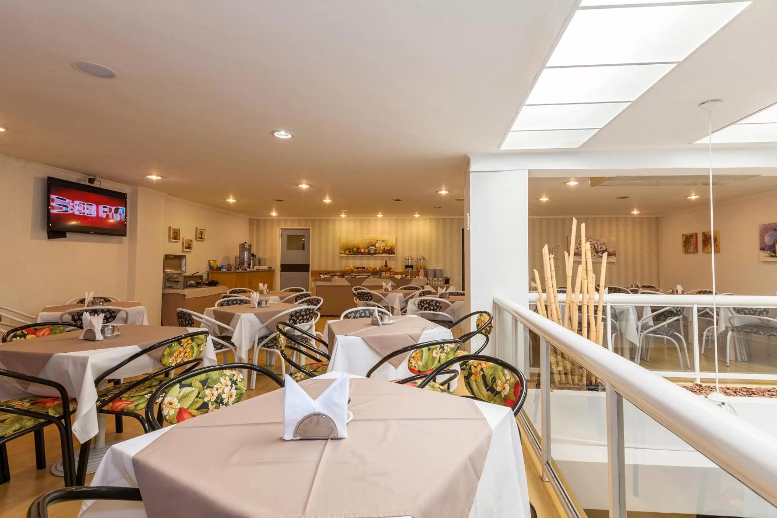 Area and facilities, Restaurant/Places to Eat in Tri Hotel Smart Caxias