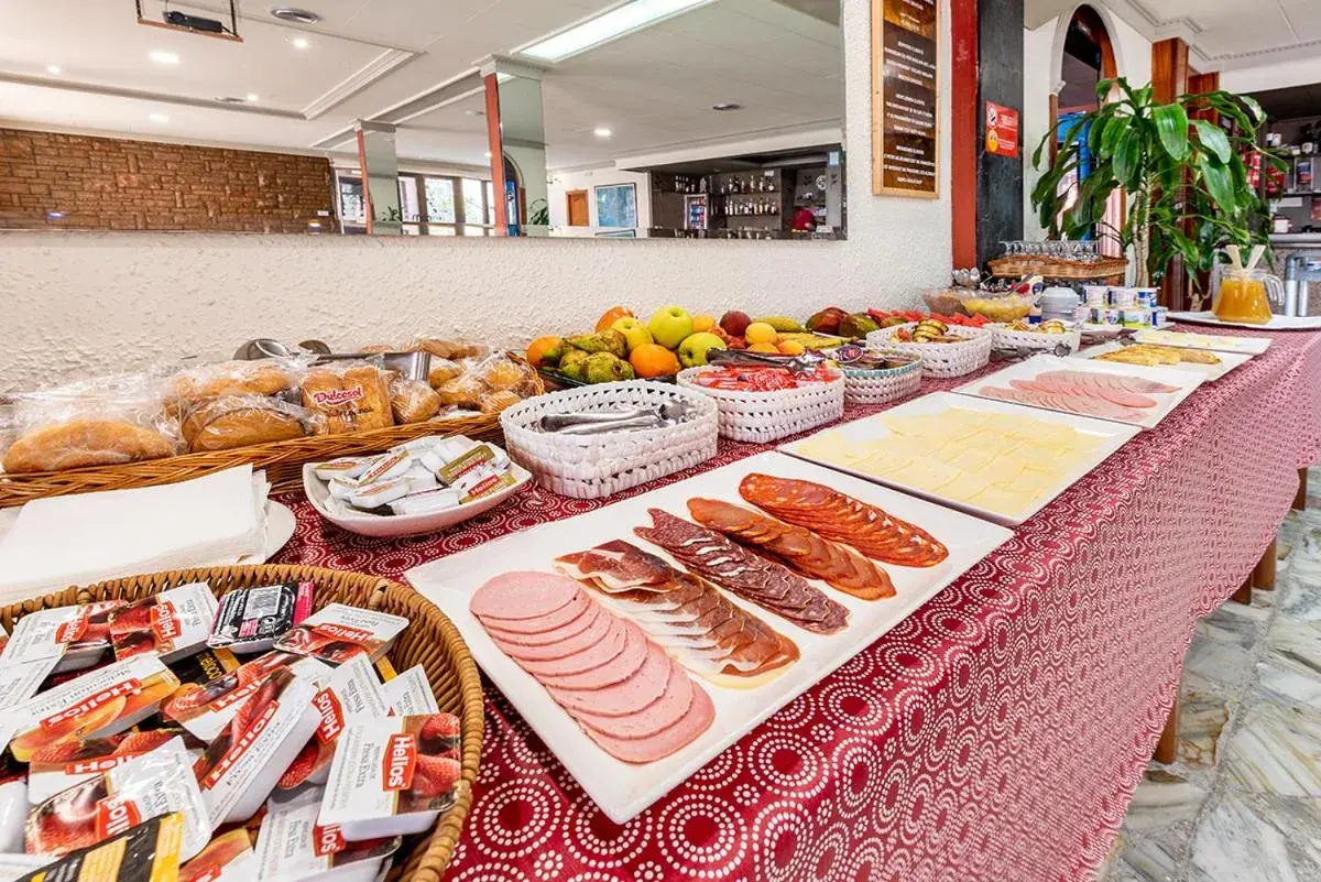 Breakfast in Hotel Canadá