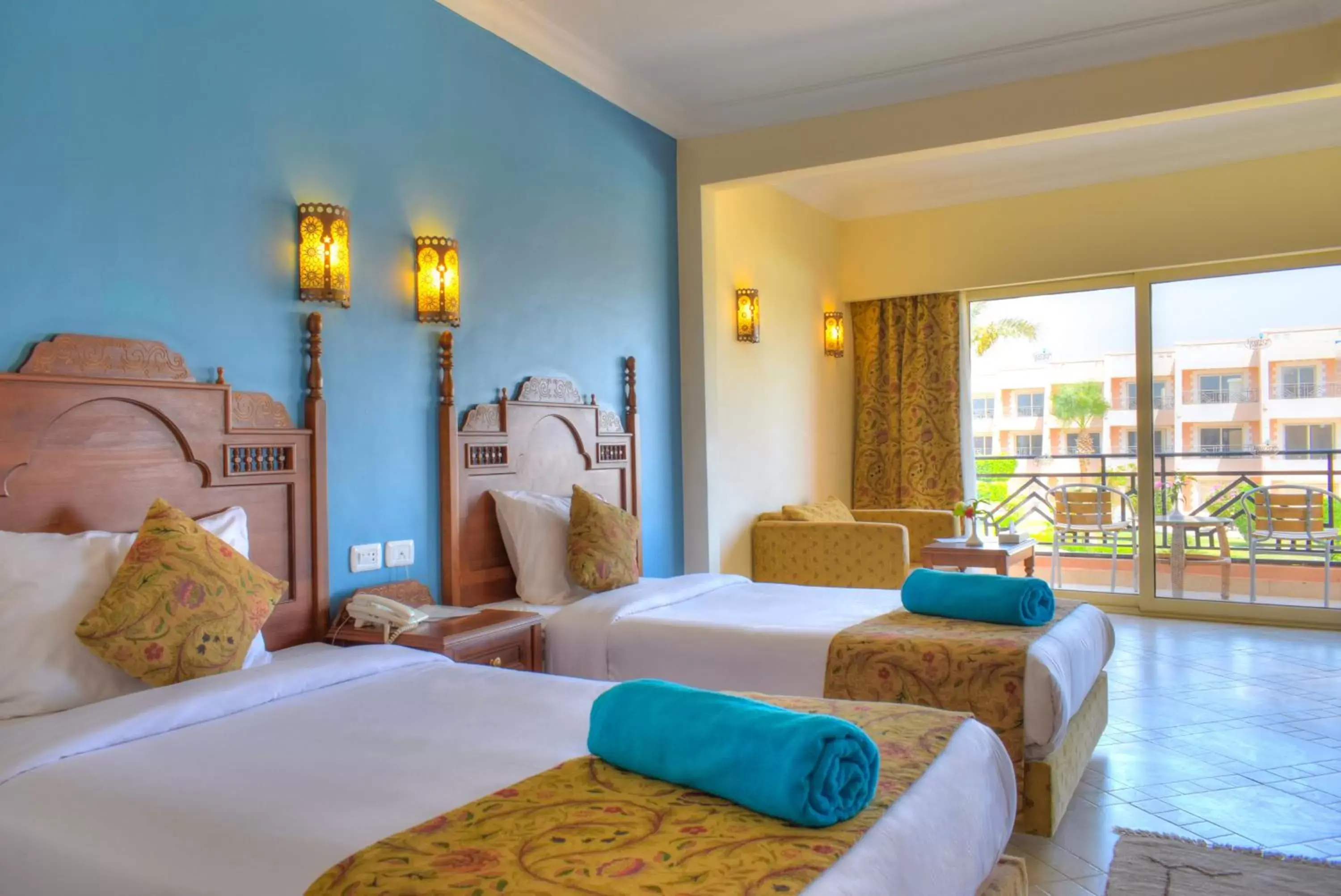 Photo of the whole room, Bed in Jasmine Palace Resort