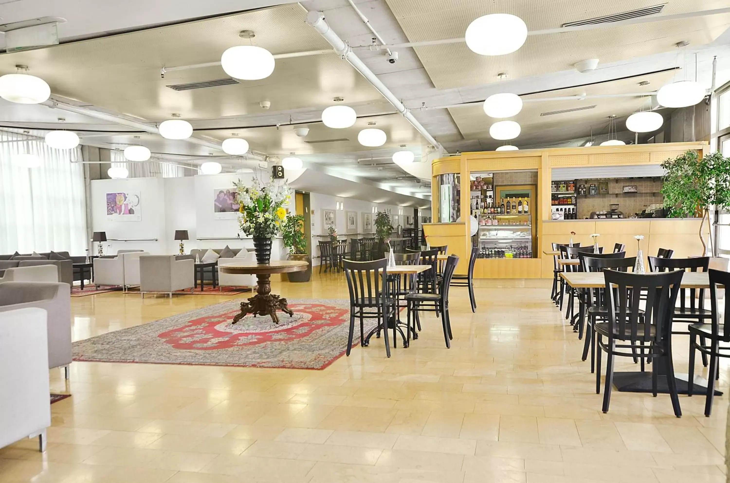 Seating area, Restaurant/Places to Eat in Ruth Daniel Residence