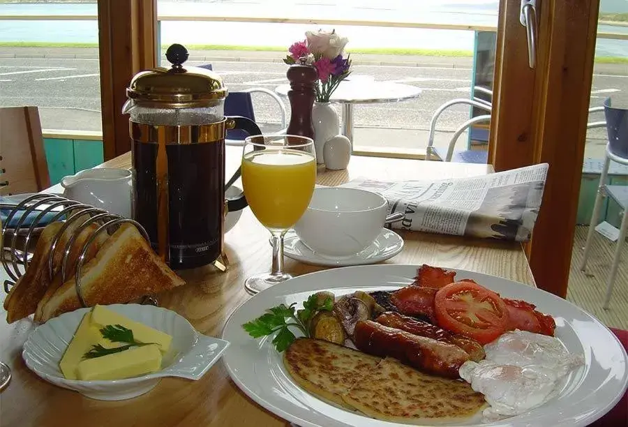Breakfast in Oyster Inn Connel