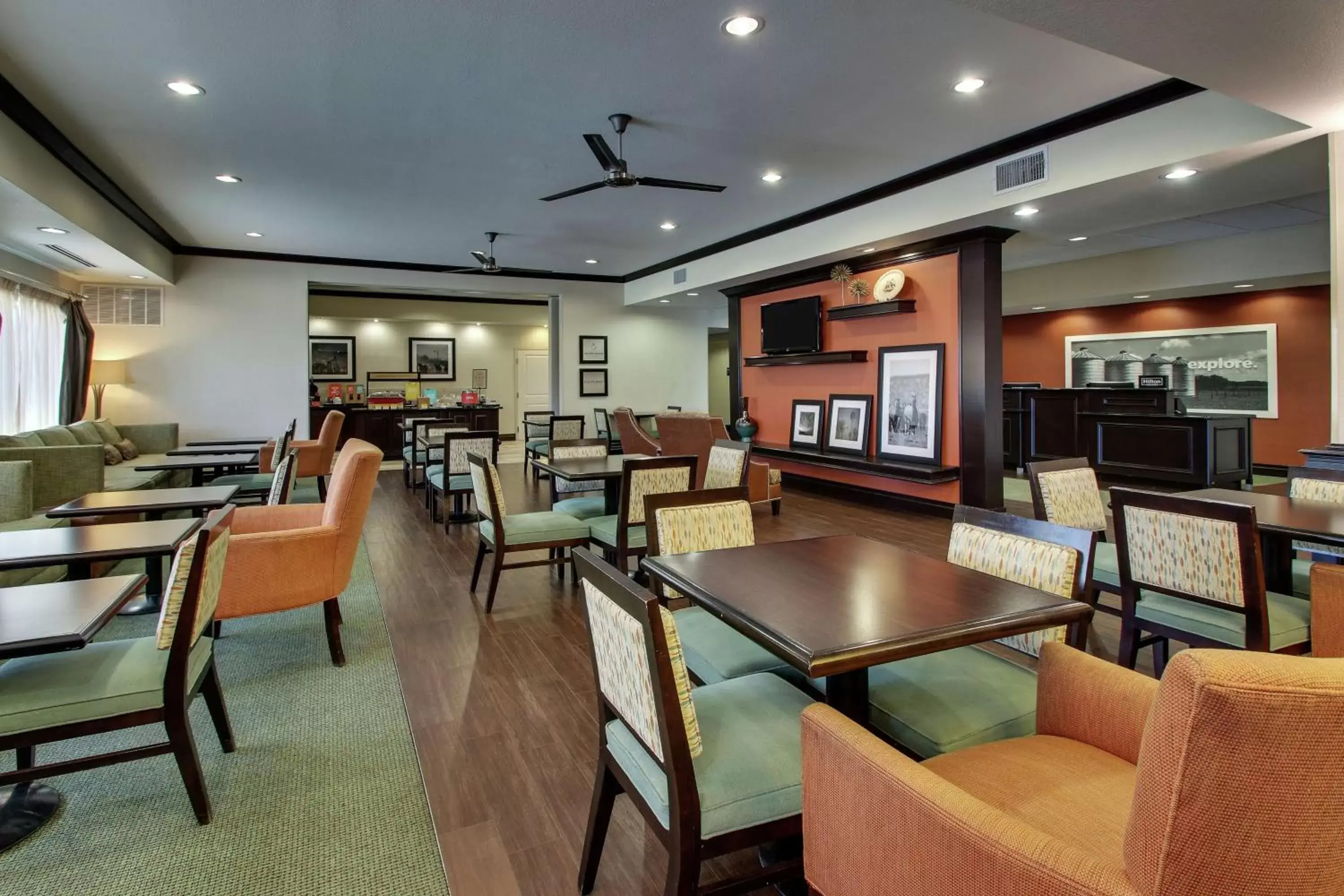 Restaurant/places to eat in Hampton Inn Vernon Restaurant/places to eat in Hampton Inn Vernon