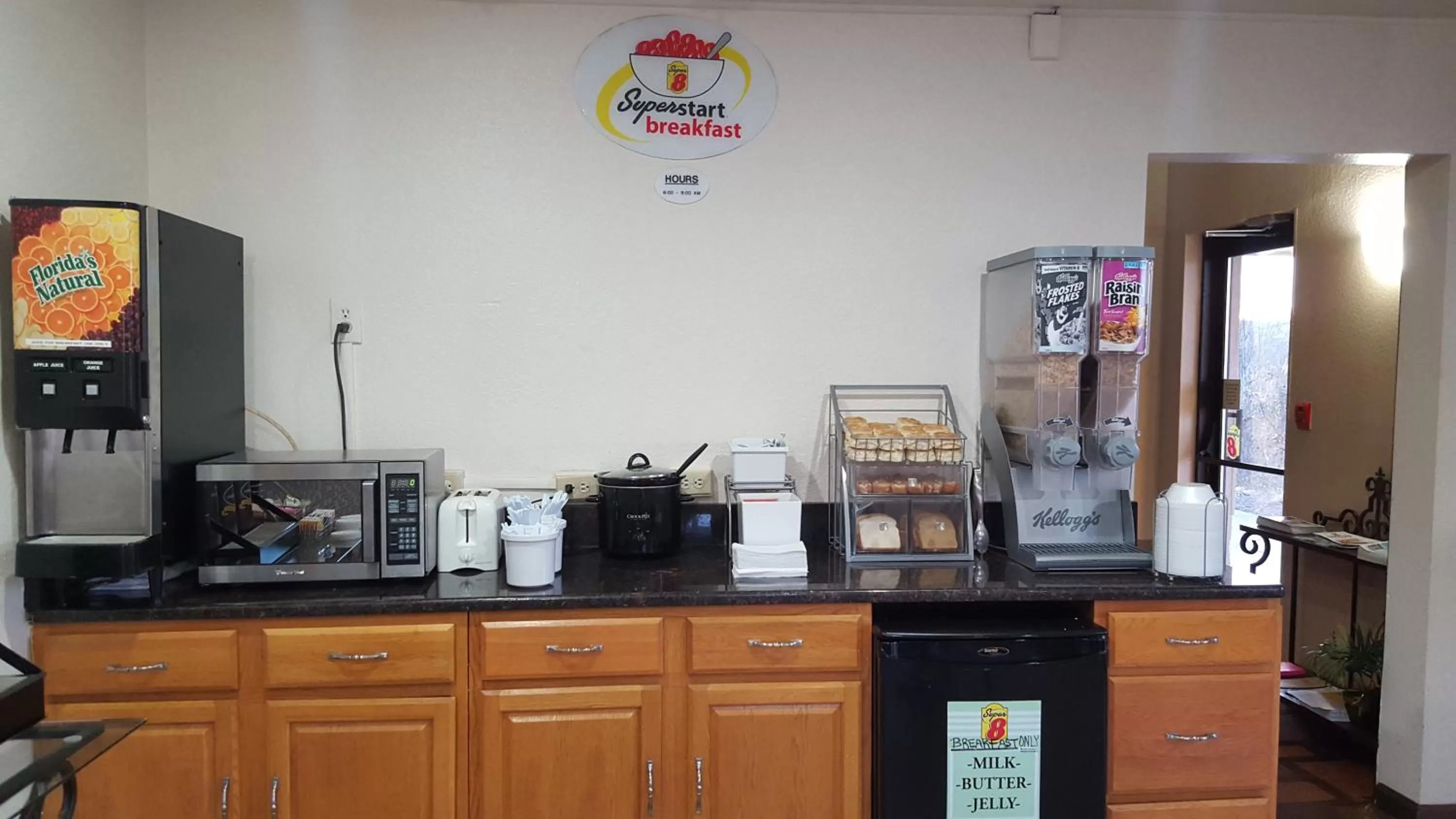 Lobby or reception in Super 8 by Wyndham Abingdon VA