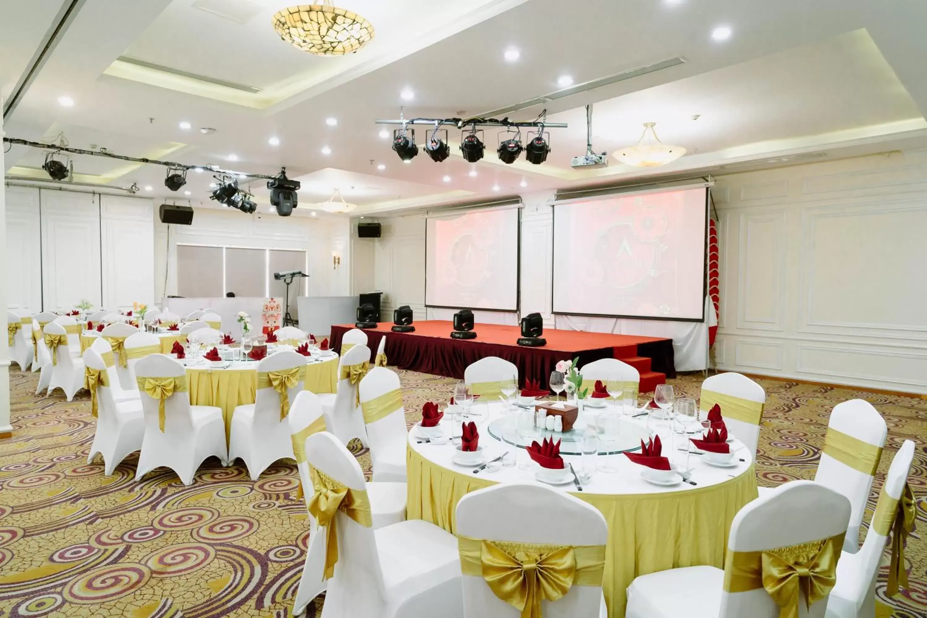 Banquet/Function facilities, Banquet Facilities in A25 Luxury Hotel