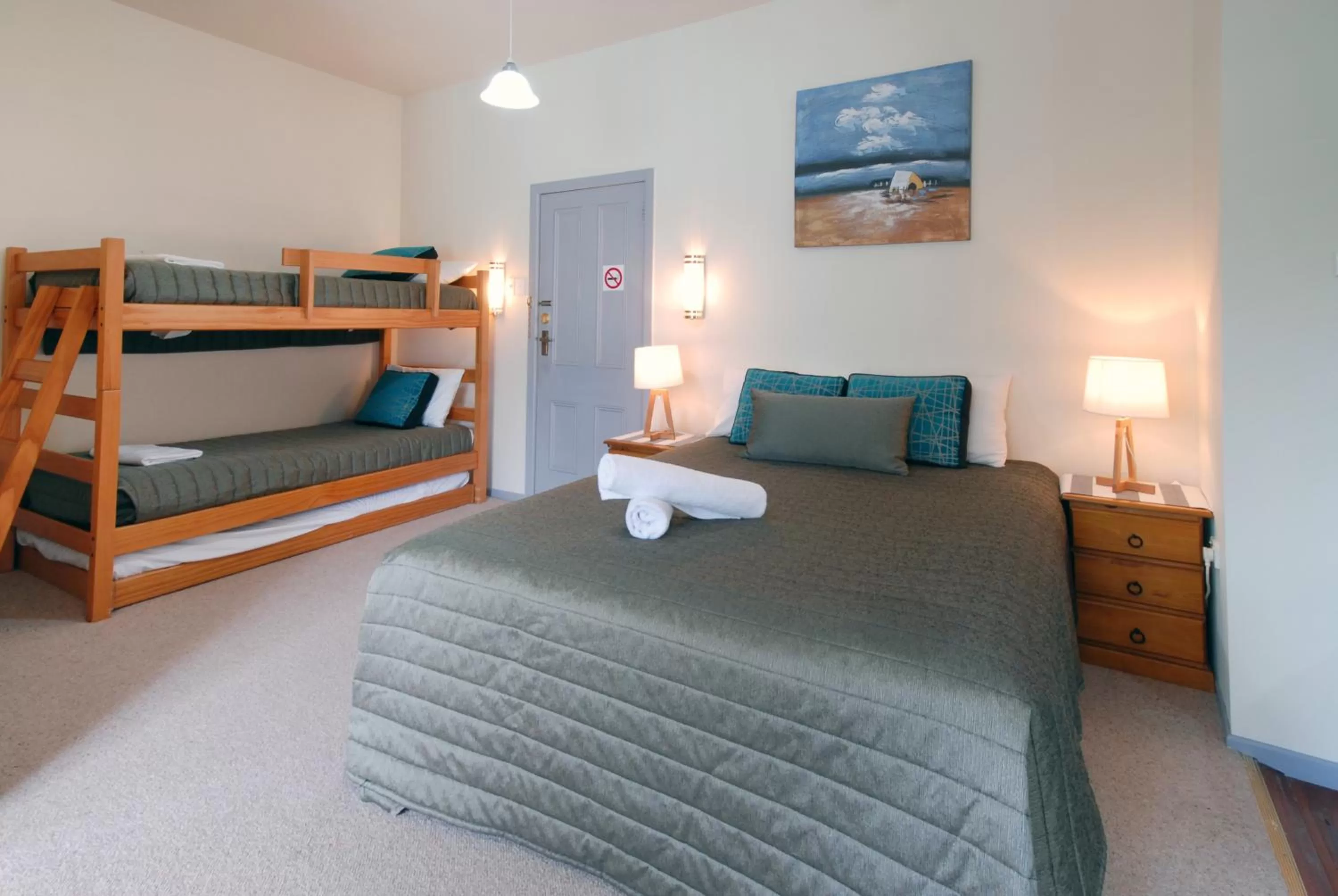 Bedroom, Bed in Riverview Boutique Motel