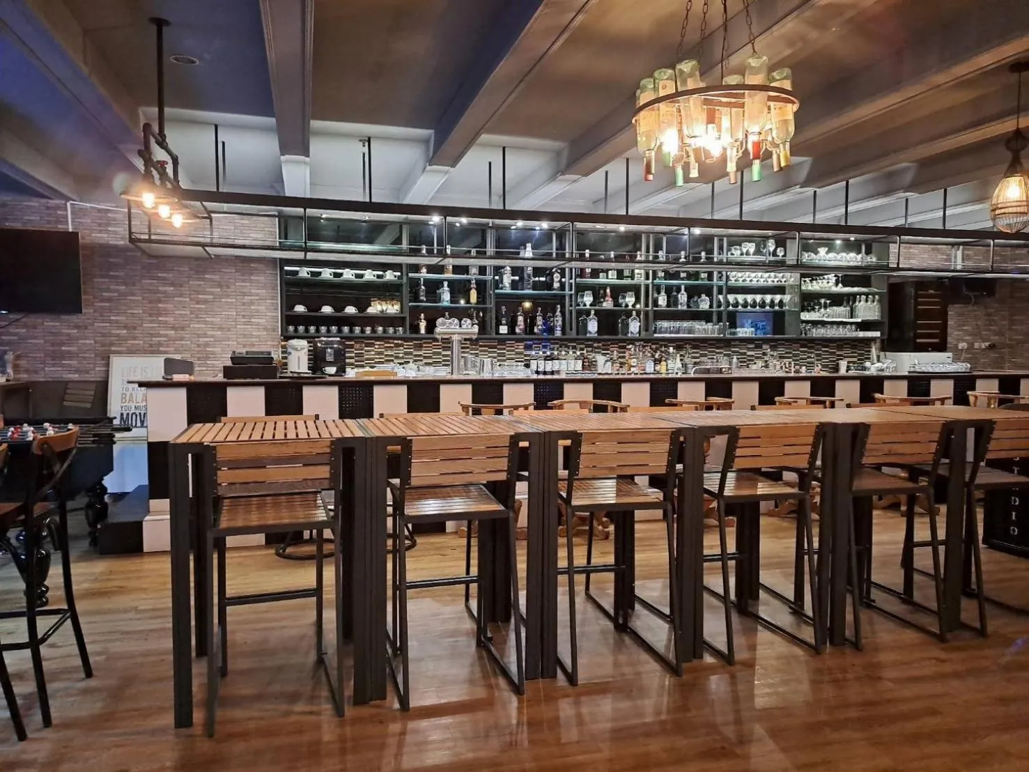 Property building, Restaurant/Places to Eat in PM Lake Mabprachan Pattaya