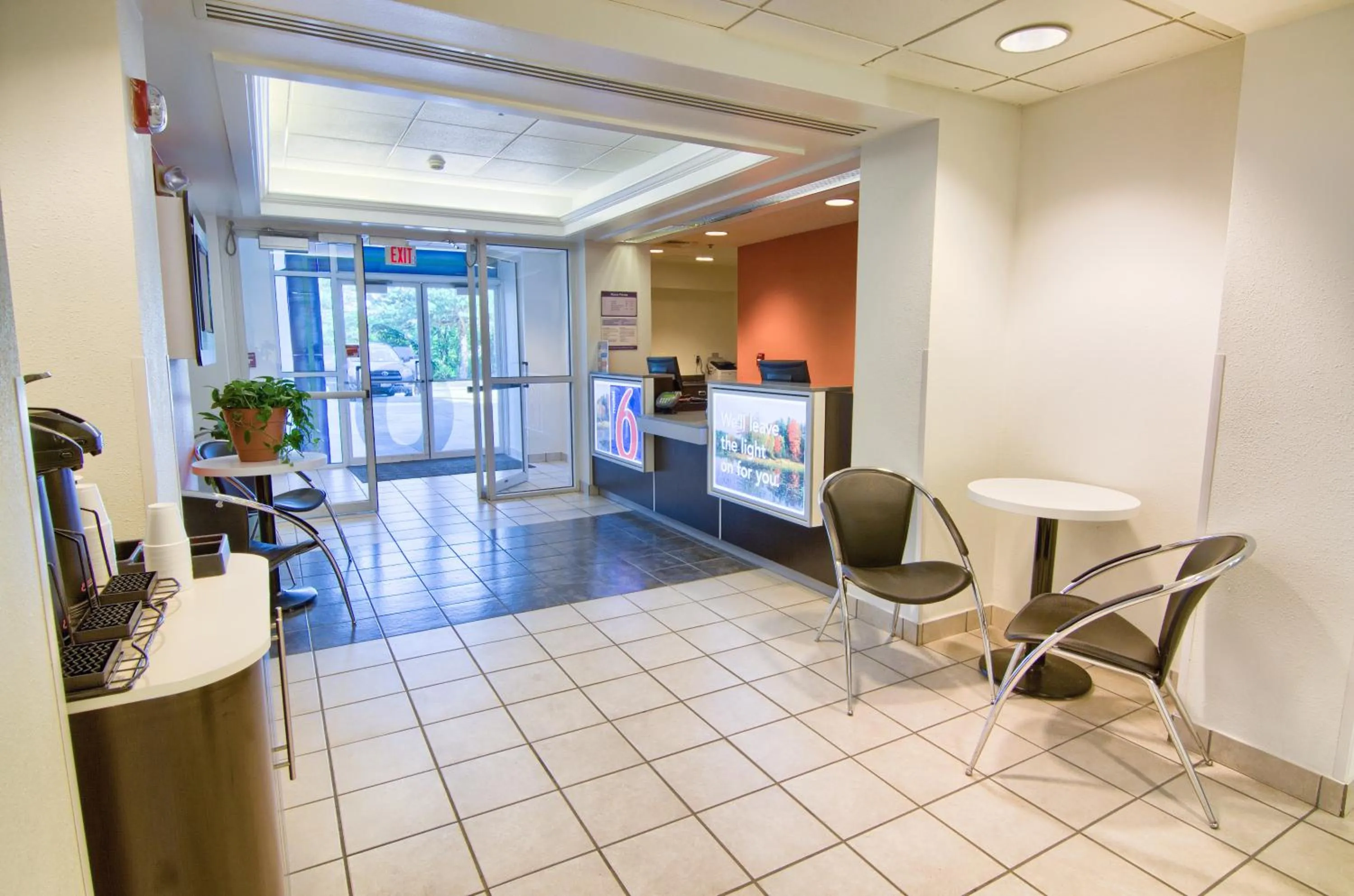 Lobby or reception in Motel 6-Portsmouth, NH
