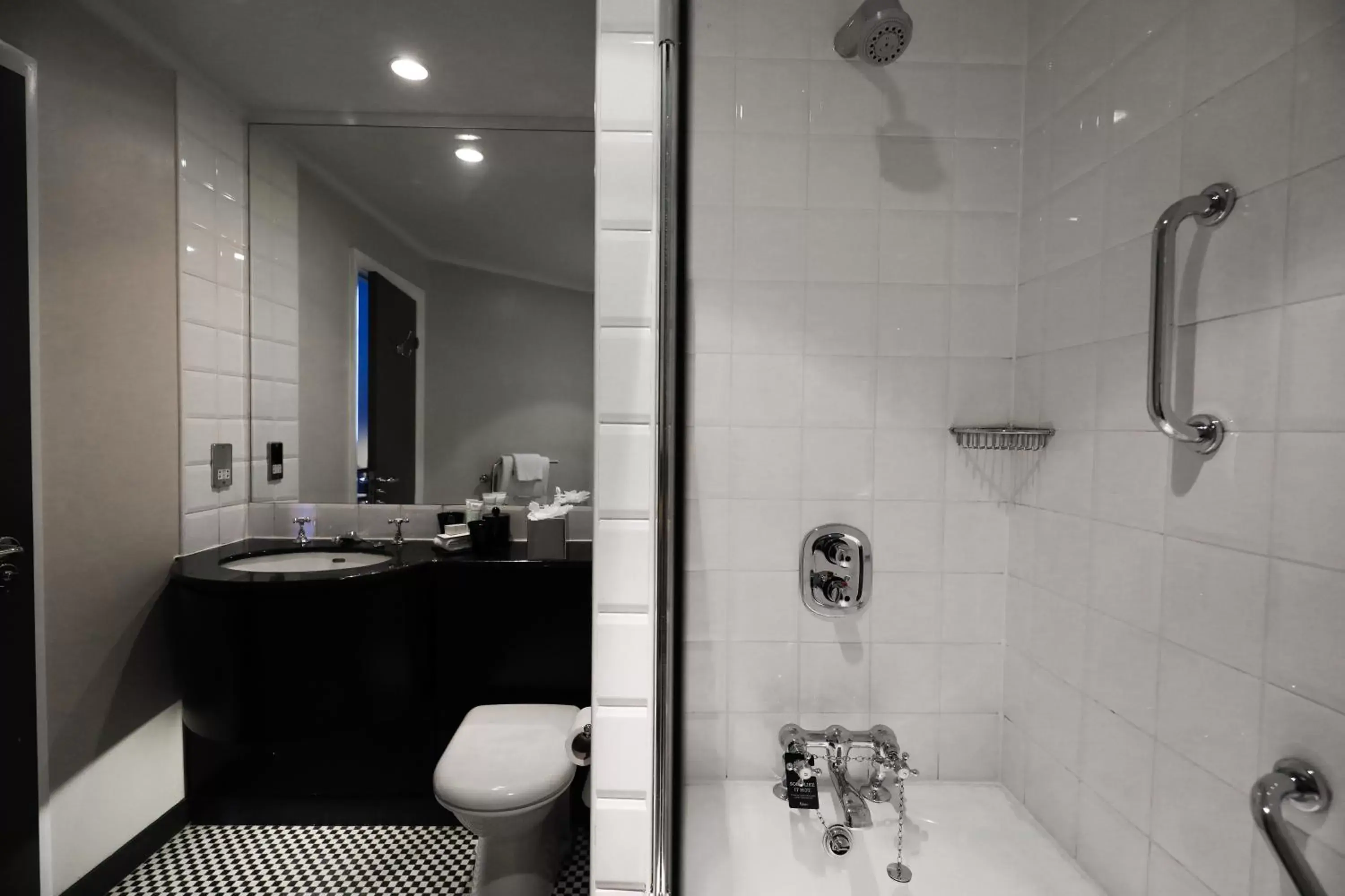 Bathroom in Malmaison Hotel Leeds