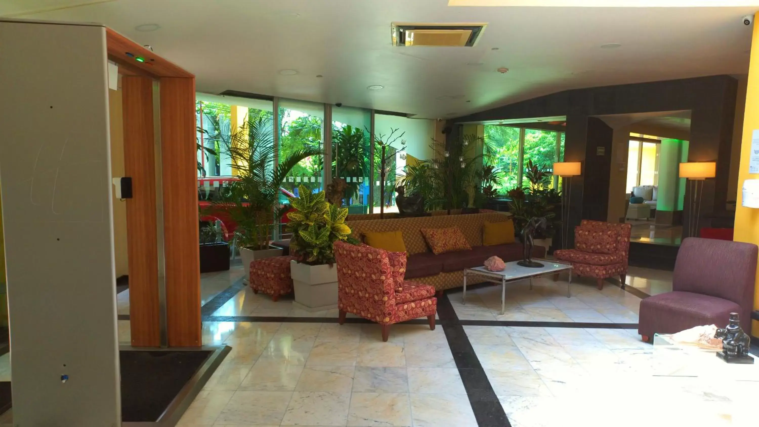 Lobby or reception, Lobby/Reception in Holiday Inn Cuernavaca, an IHG Hotel