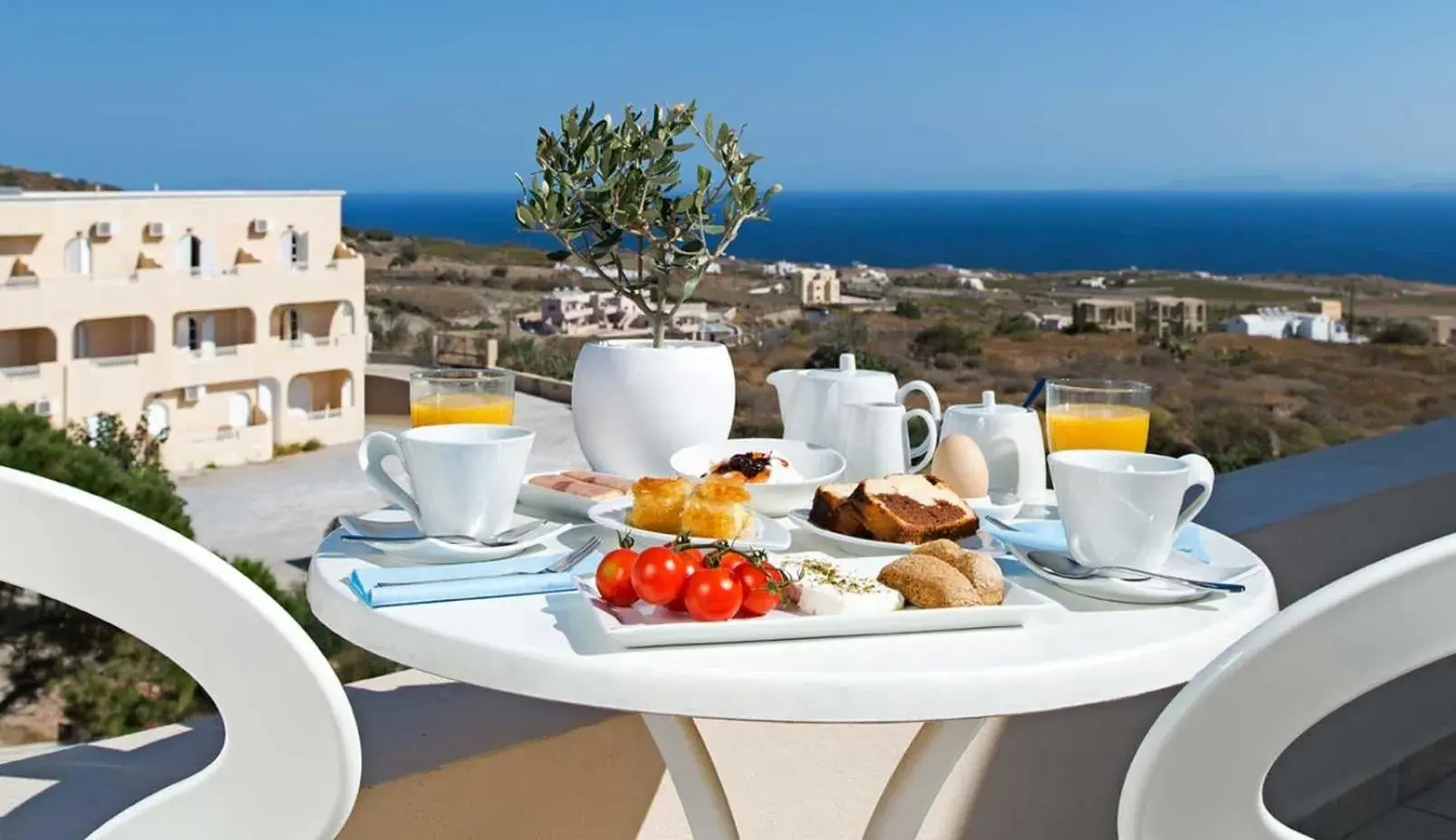 Food in San Marino Suites by Calm Collection Food in San Marino Suites by Calm Collection