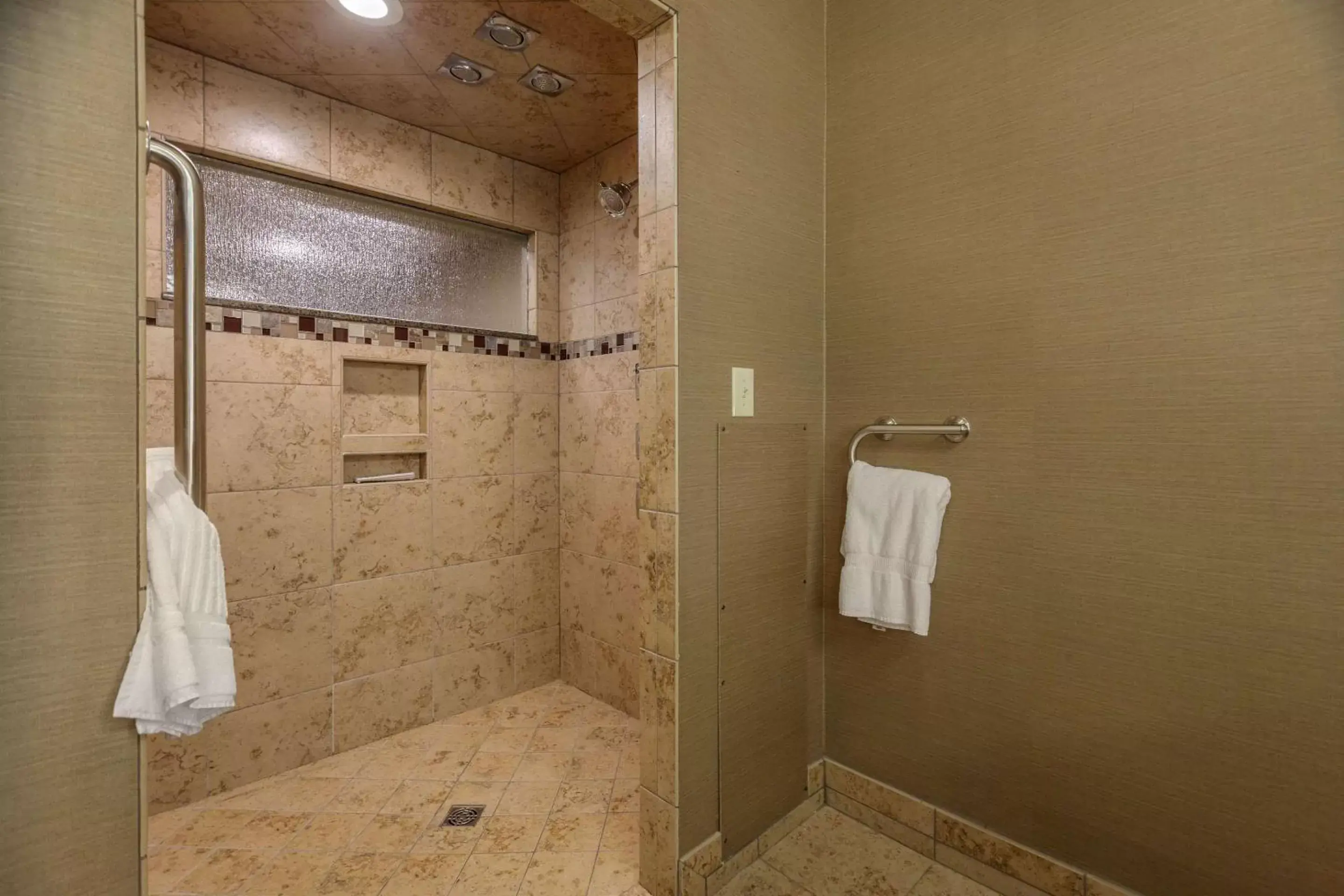 Photo of the whole room, Bathroom in Comfort Suites Green Bay