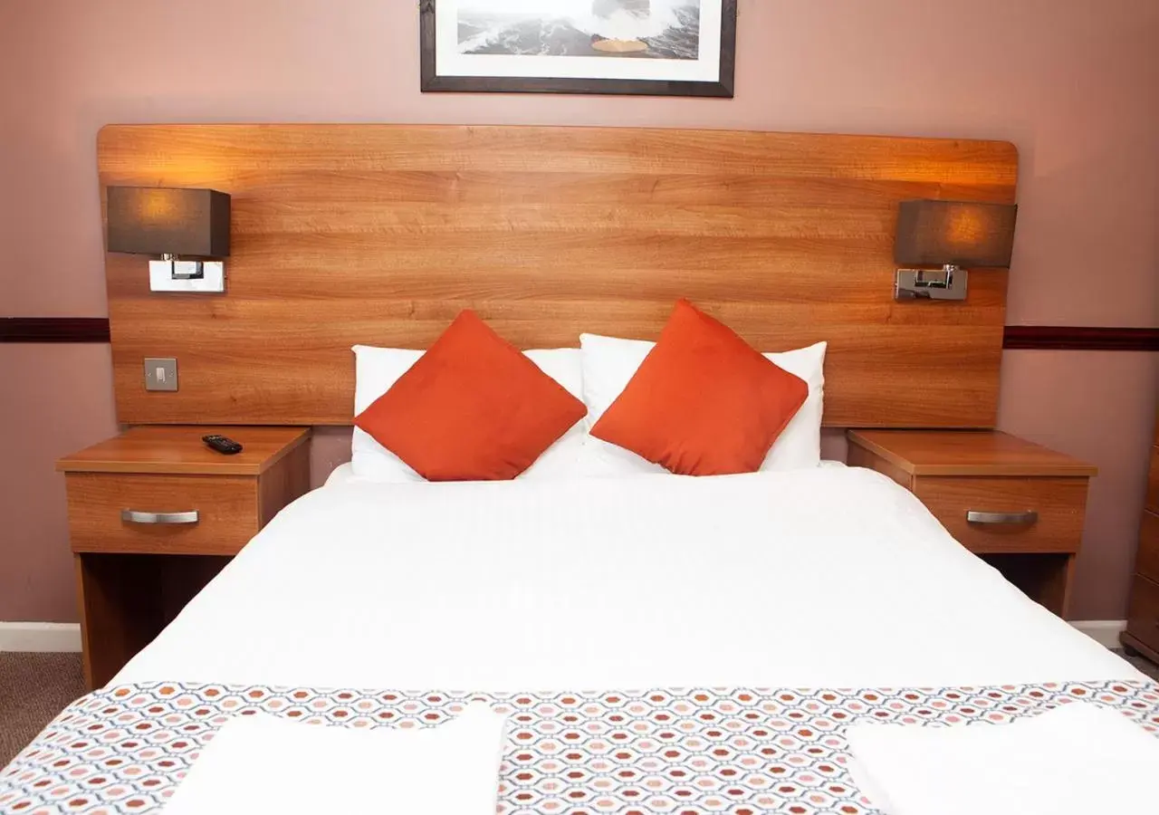 Photo of the whole room, Bed in Griffin Inn Photo of the whole room, Bed in Griffin Inn