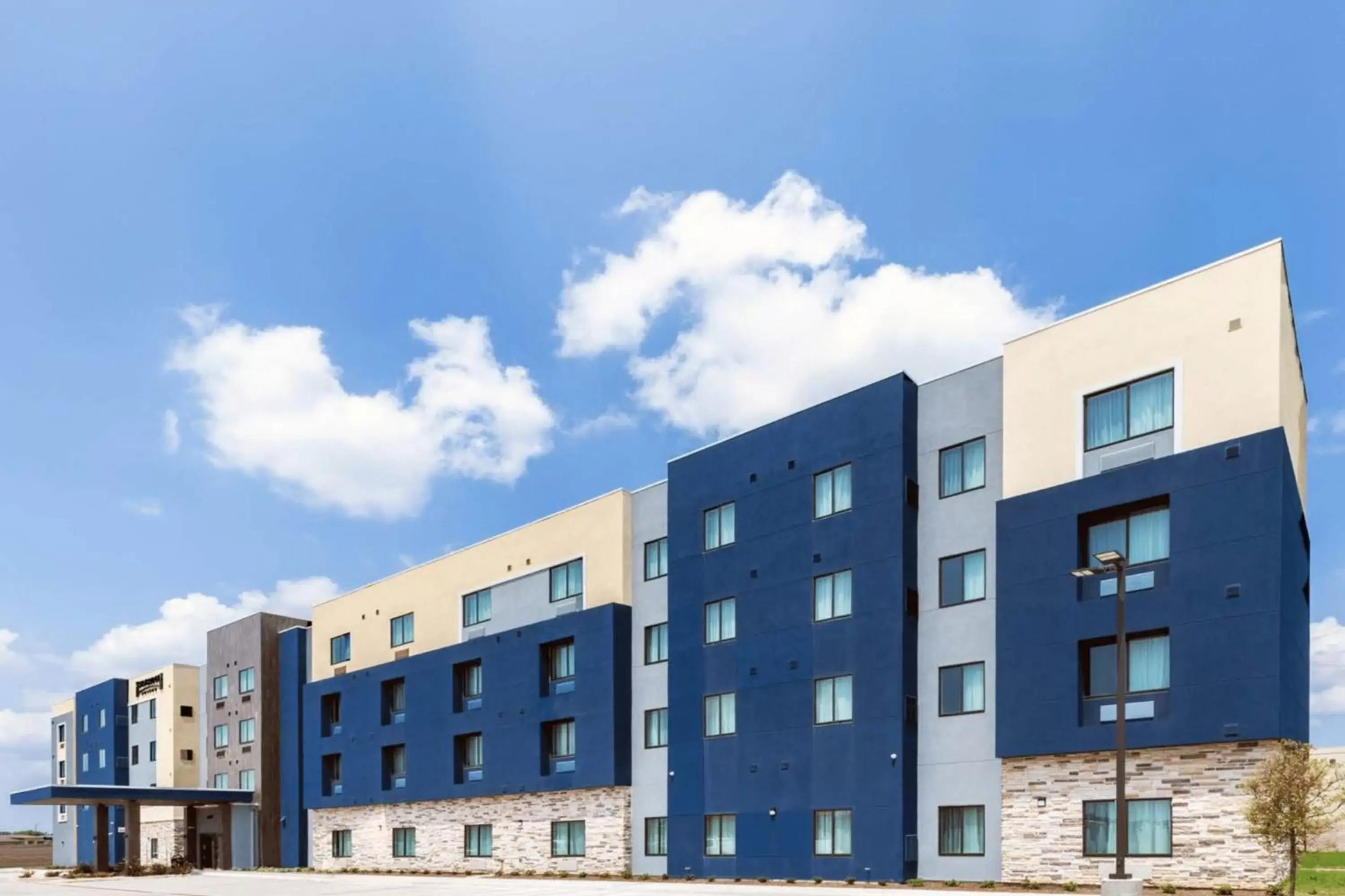 Property Building in Staybridge Suites Waco South - Woodway, an IHG Hotel